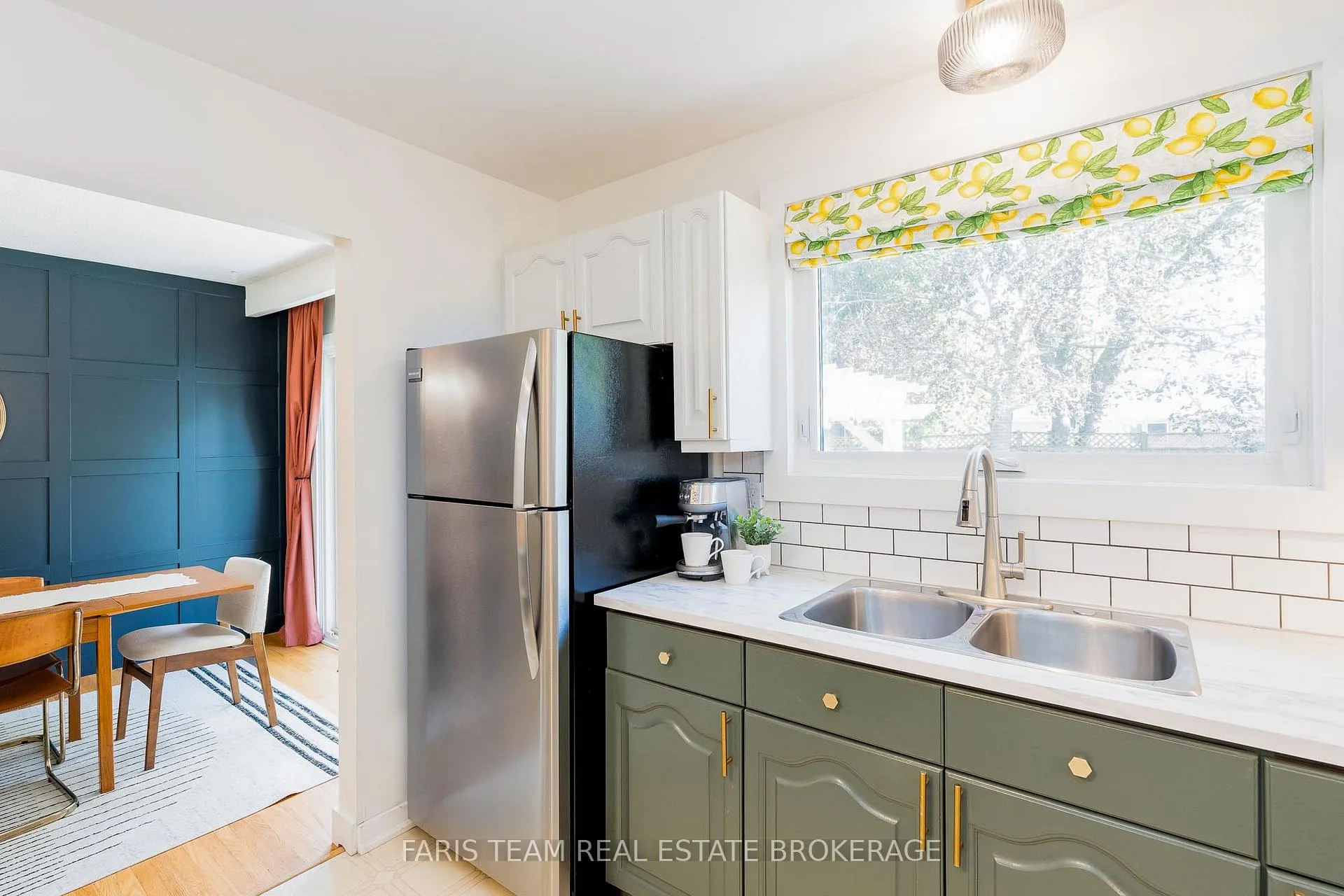 Photo 9 of 43 Jeffrey Street, Barrie, Grove East — HOMEH