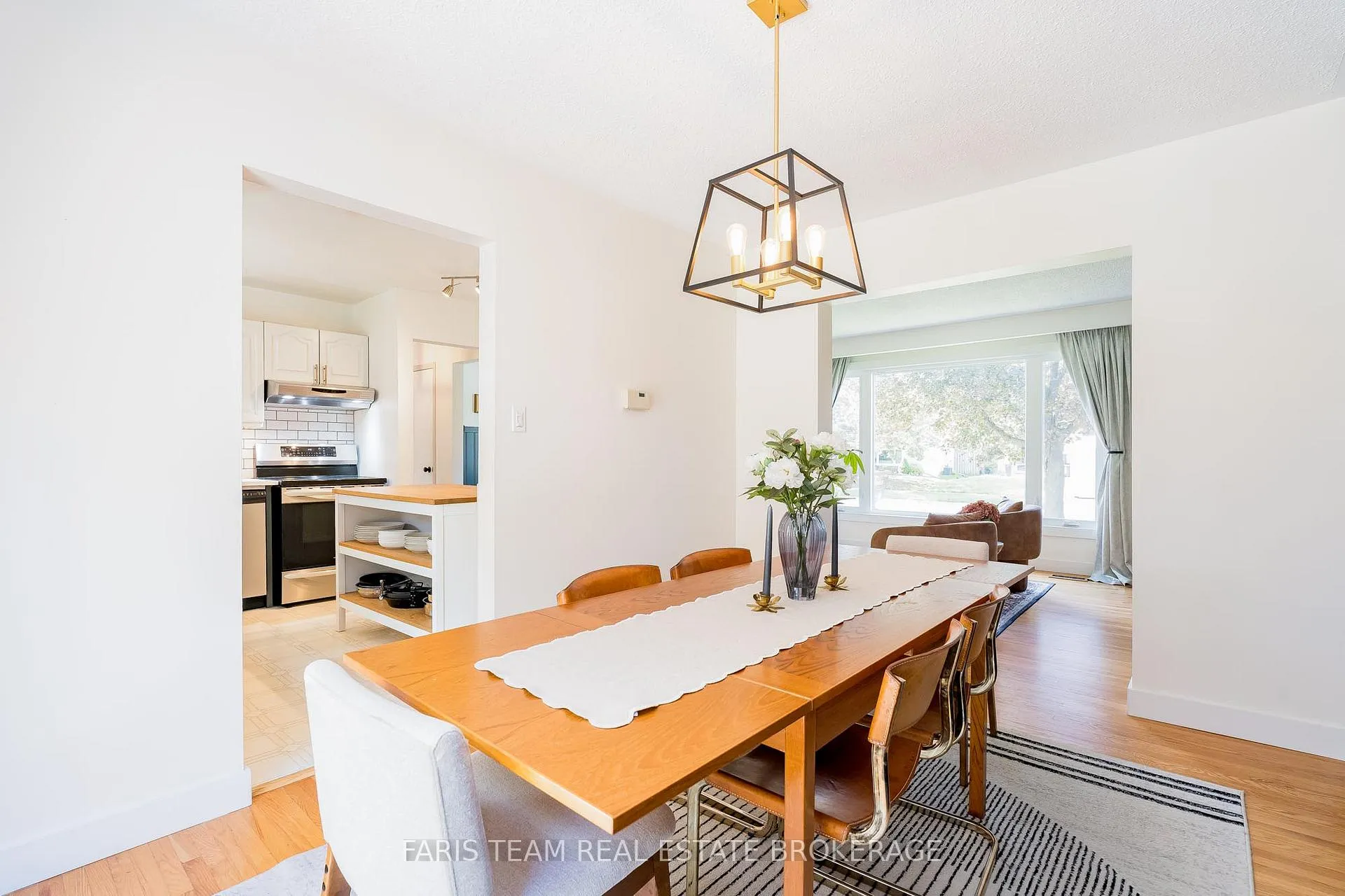 Photo 11 of 43 Jeffrey Street, Barrie, Grove East — HOMEH