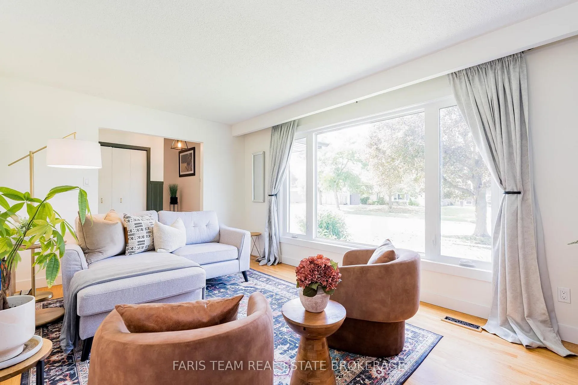 Photo 13 of 43 Jeffrey Street, Barrie, Grove East — HOMEH