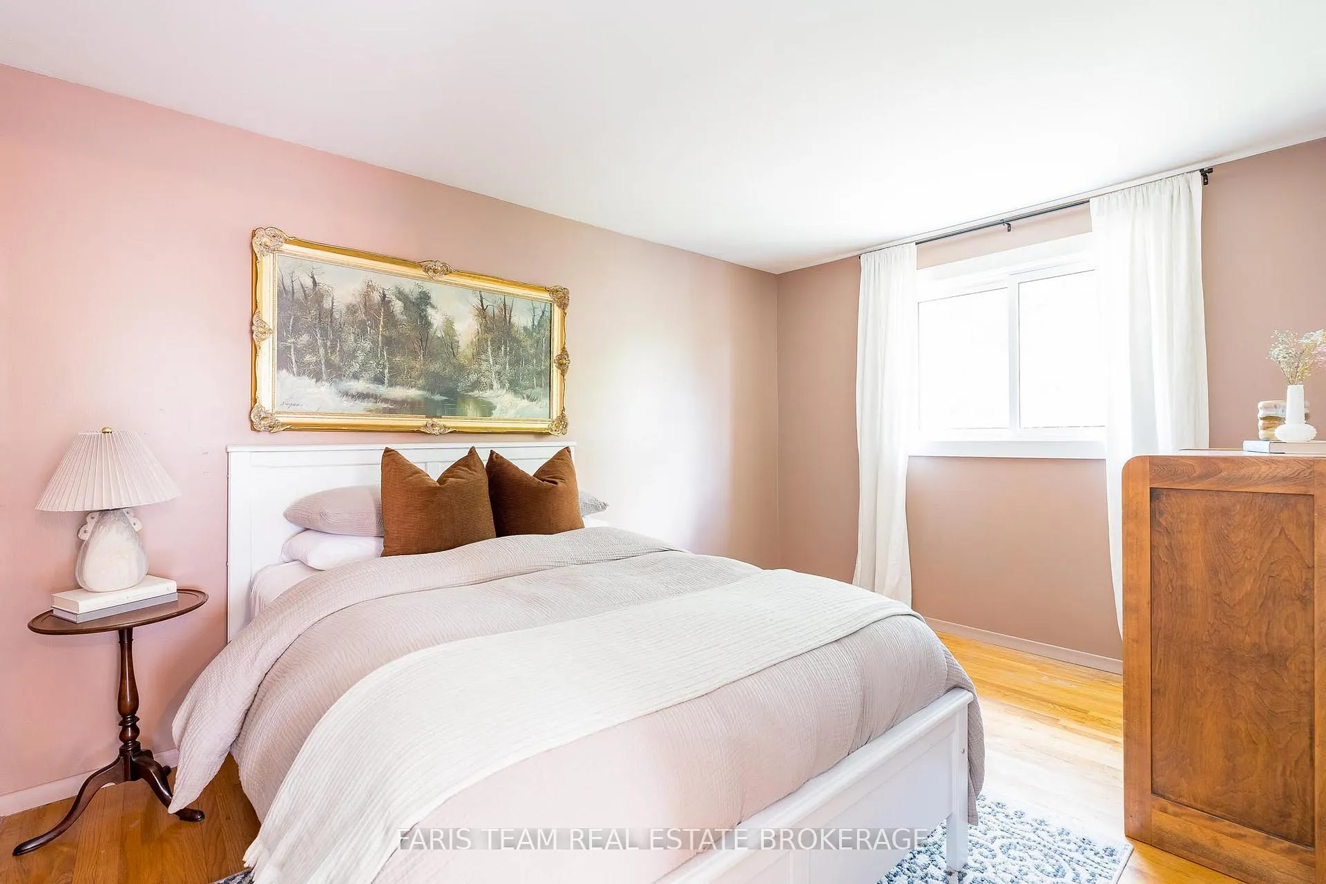 Photo 18 of 43 Jeffrey Street, Barrie, Grove East — HOMEH