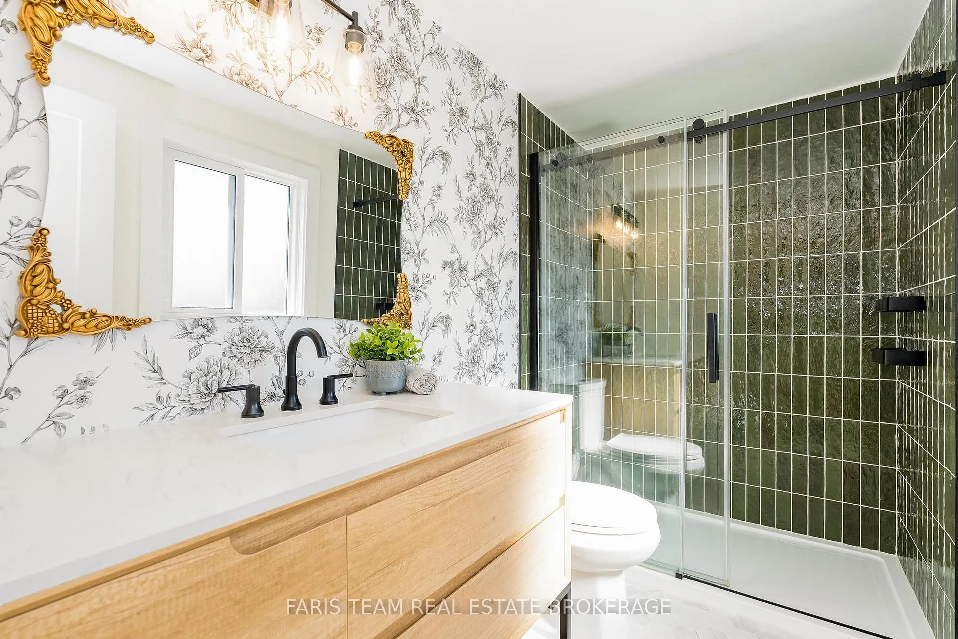 Photo 22 of 43 Jeffrey Street, Barrie, Grove East — HOMEH