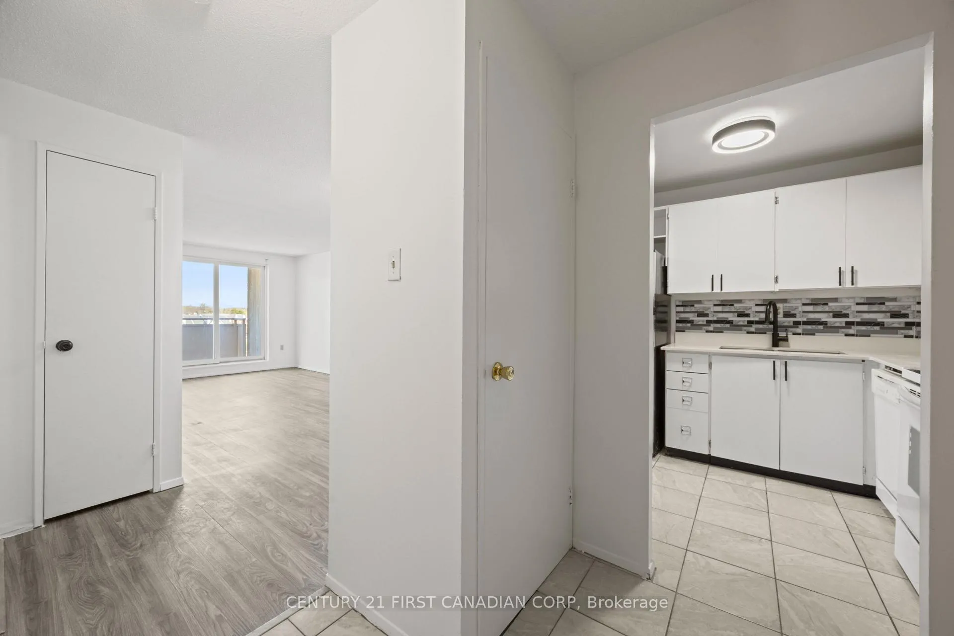 Photo 7 of Unit 504, 1104 Jalna Boulevard, London, South X — HOMEH