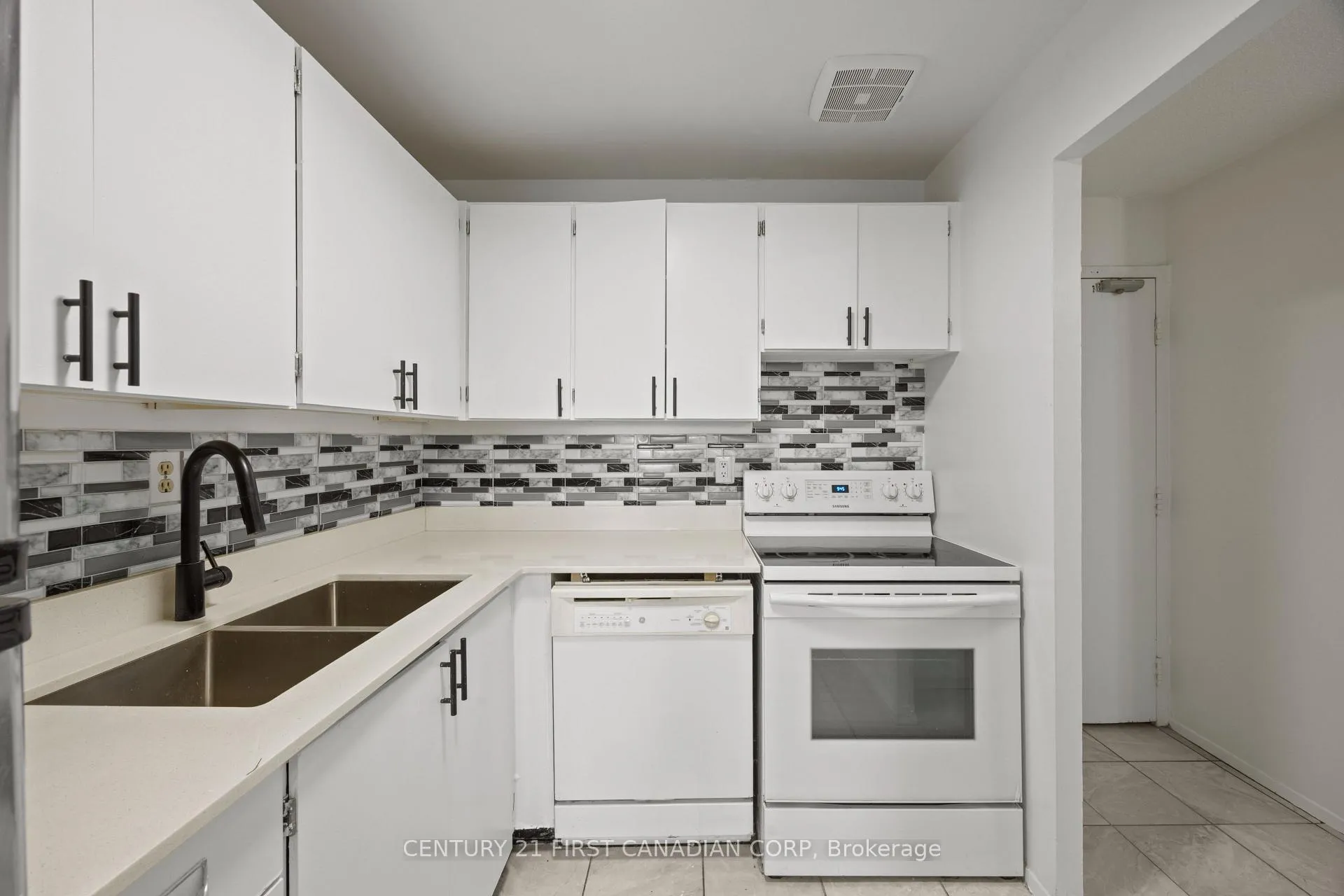 Photo 9 of Unit 504, 1104 Jalna Boulevard, London, South X — HOMEH