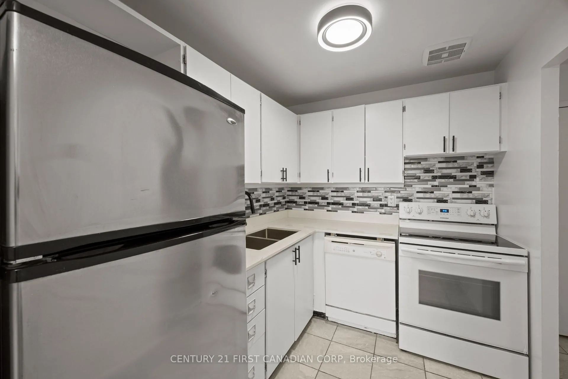 Photo 12 of Unit 504, 1104 Jalna Boulevard, London, South X — HOMEH
