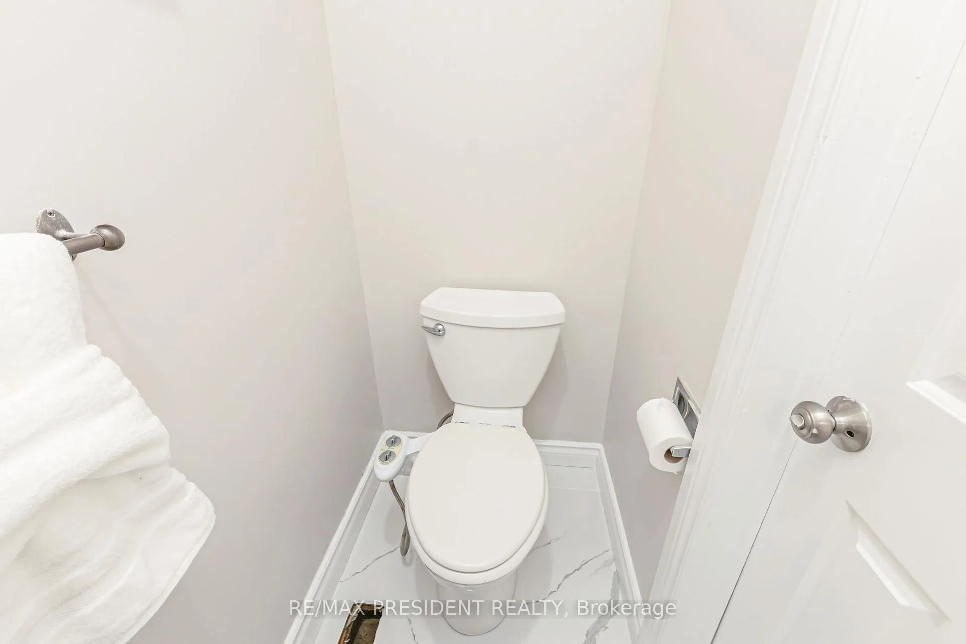 Photo 7 of 19 Copeland Road, Brampton, Fletcher's West — HOMEH