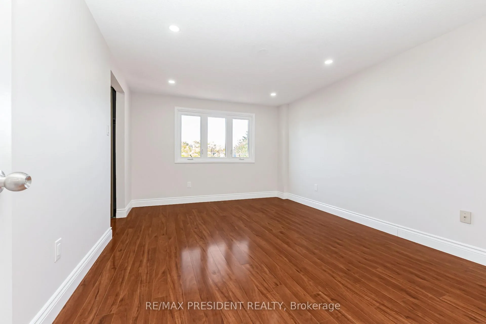 Photo 34 of 19 Copeland Road, Brampton, Fletcher's West — HOMEH