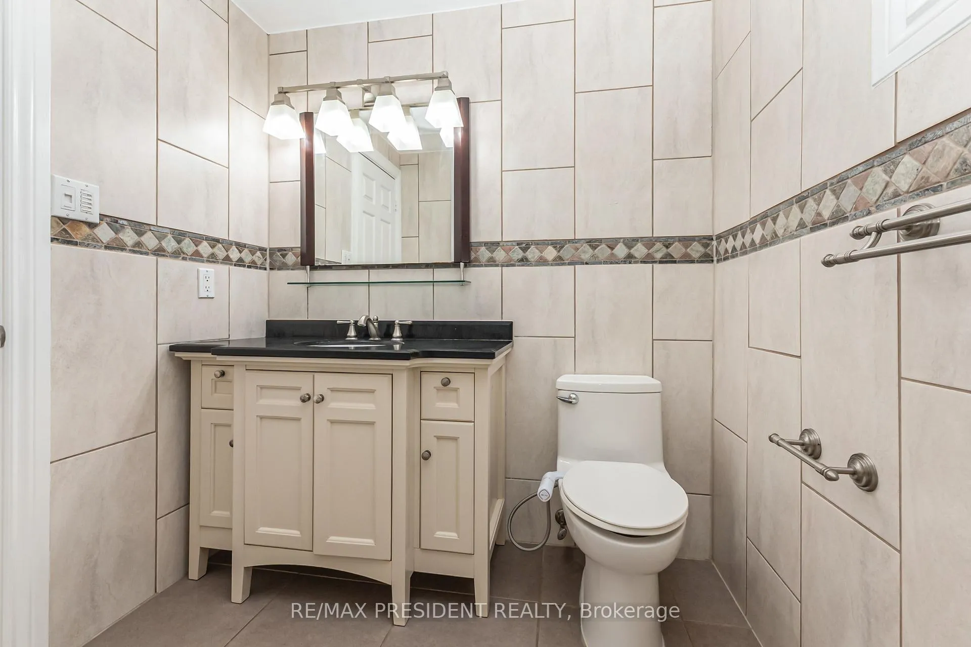 Photo 35 of 19 Copeland Road, Brampton, Fletcher's West — HOMEH