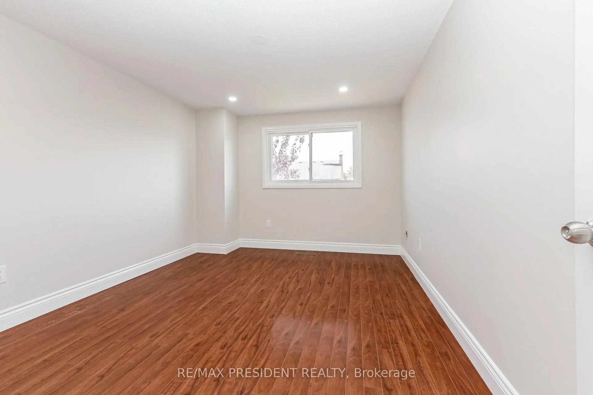 Photo 38 of 19 Copeland Road, Brampton, Fletcher's West — HOMEH