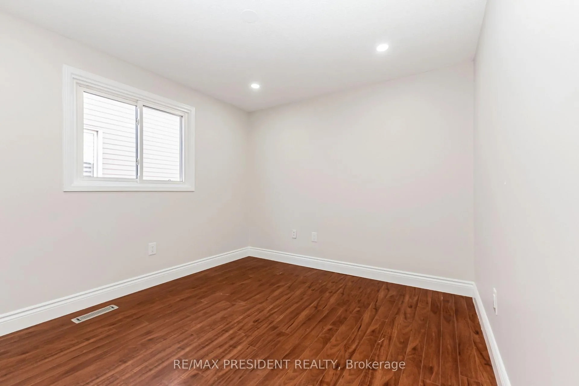 Photo 40 of 19 Copeland Road, Brampton, Fletcher's West — HOMEH