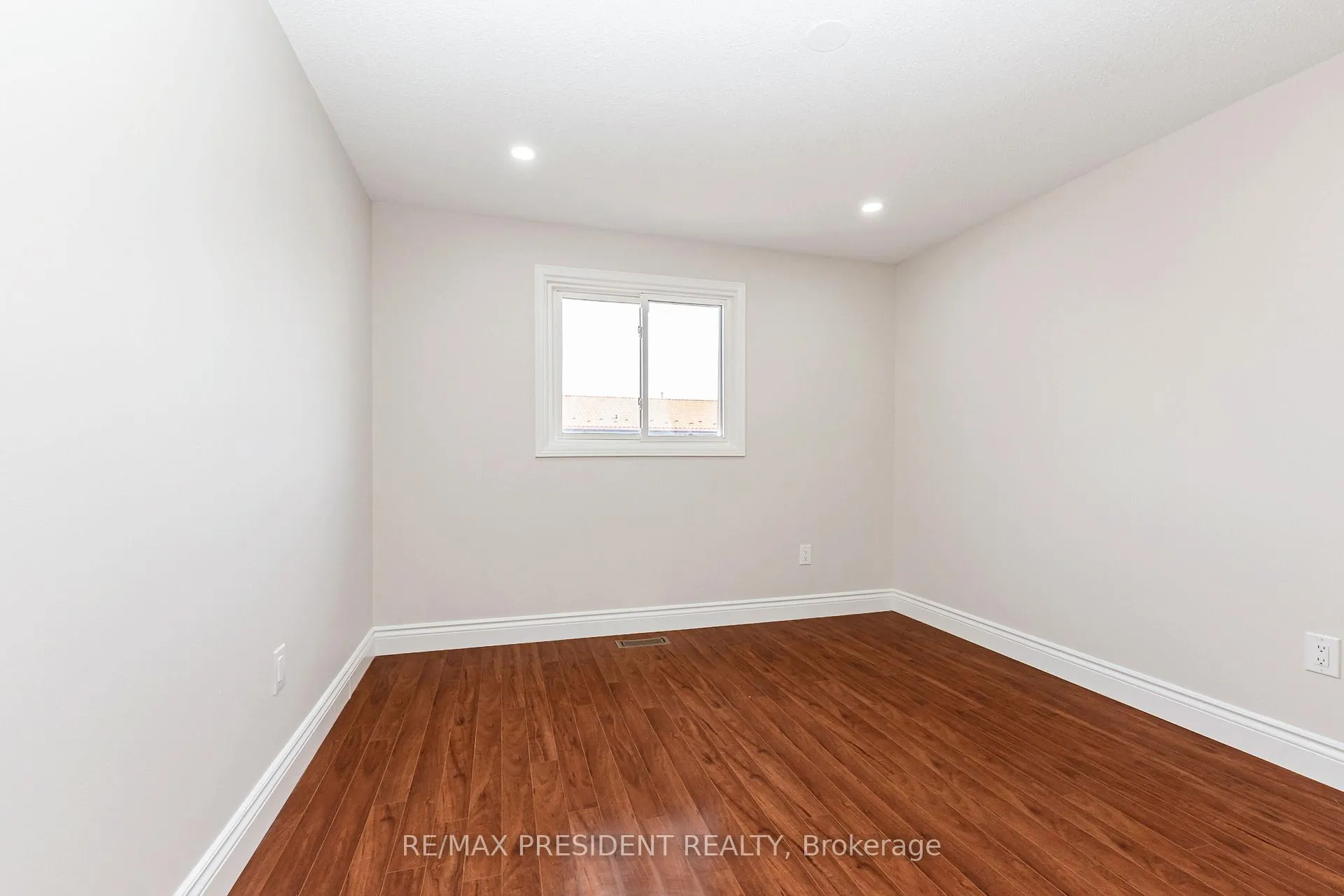 Photo 42 of 19 Copeland Road, Brampton, Fletcher's West — HOMEH
