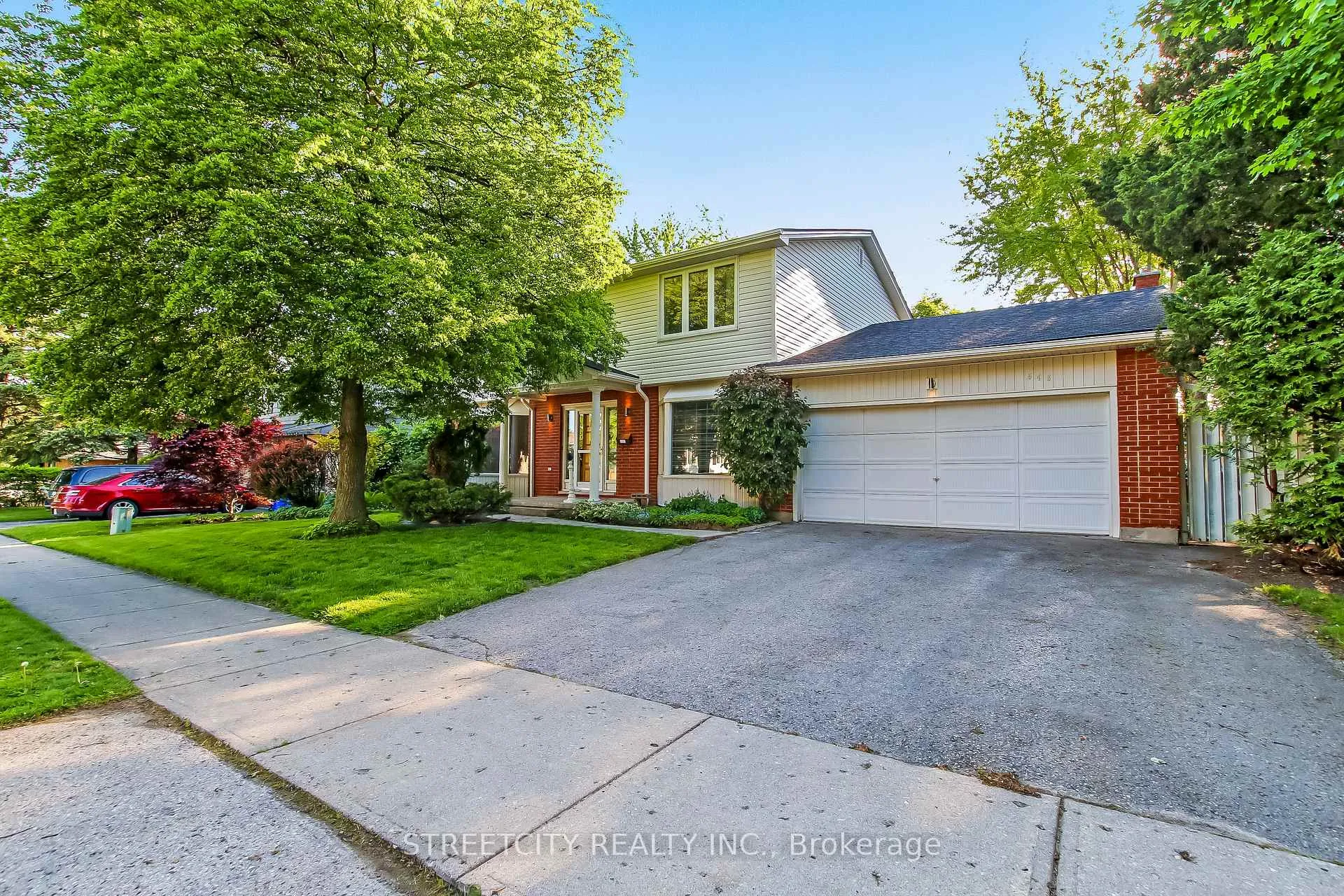 Front of 648 Cranbrook Road