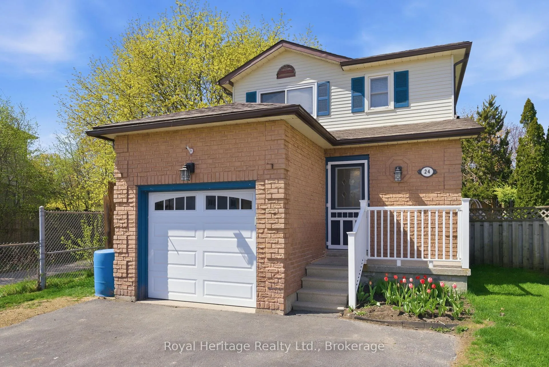 Photo 2 of 24 Summerlea Court, Clarington, Courtice — HOMEH