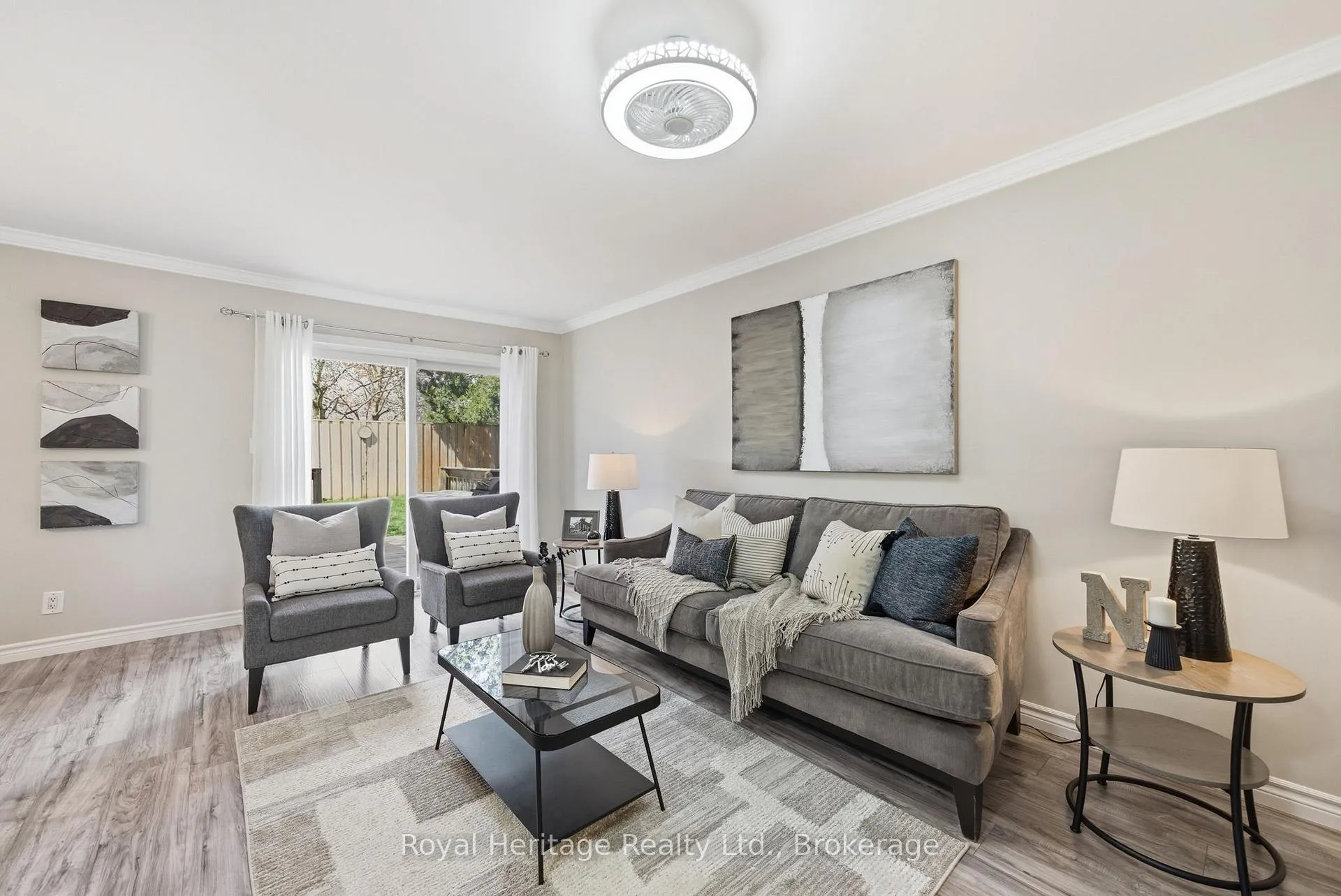 Photo 5 of 24 Summerlea Court, Clarington, Courtice — HOMEH