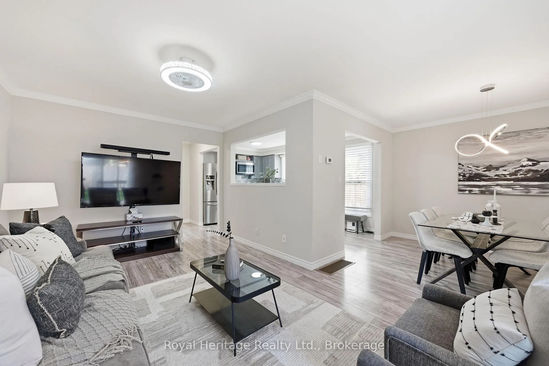 Photo 6 of 24 Summerlea Court, Clarington, Courtice — HOMEH