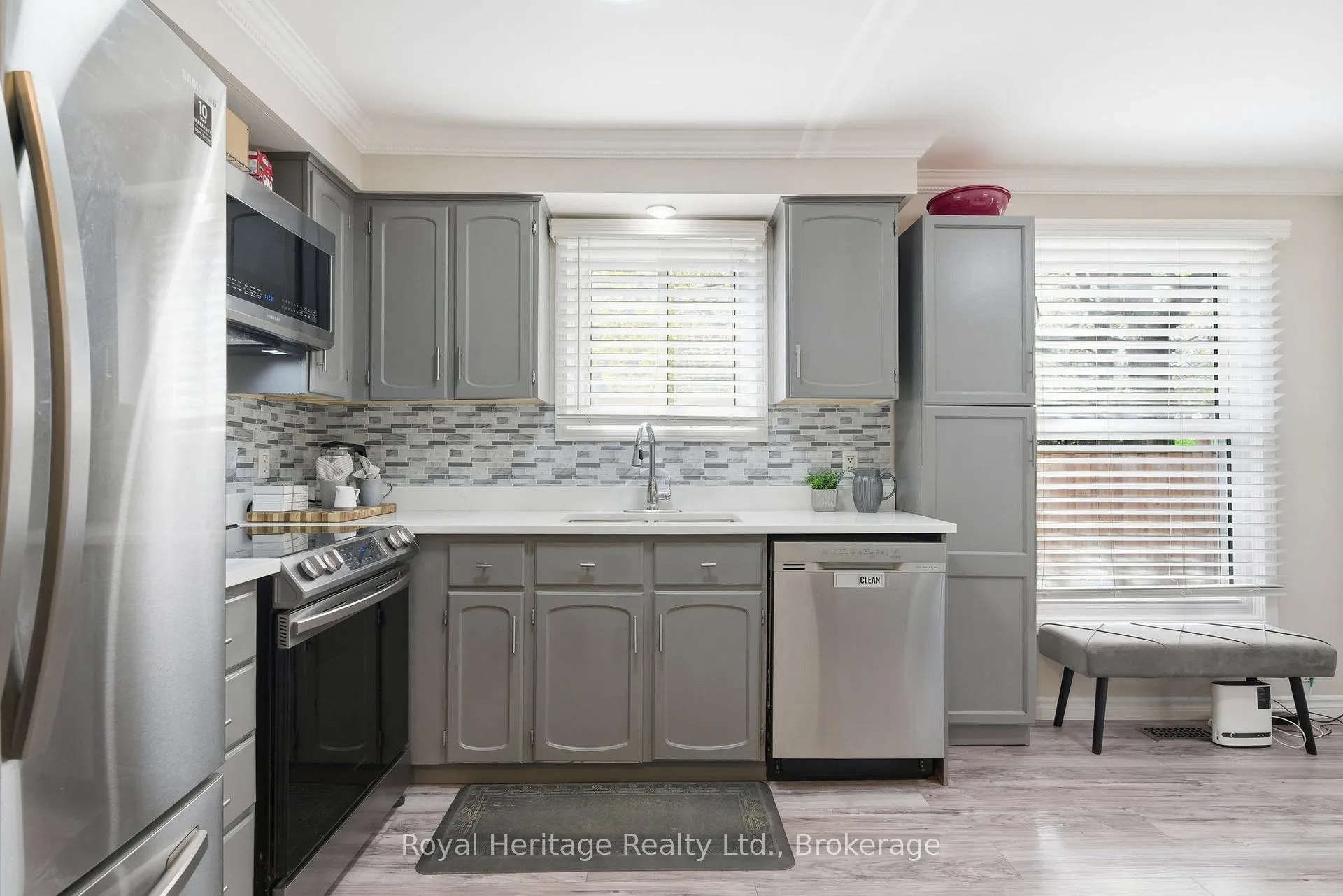 Photo 7 of 24 Summerlea Court, Clarington, Courtice — HOMEH