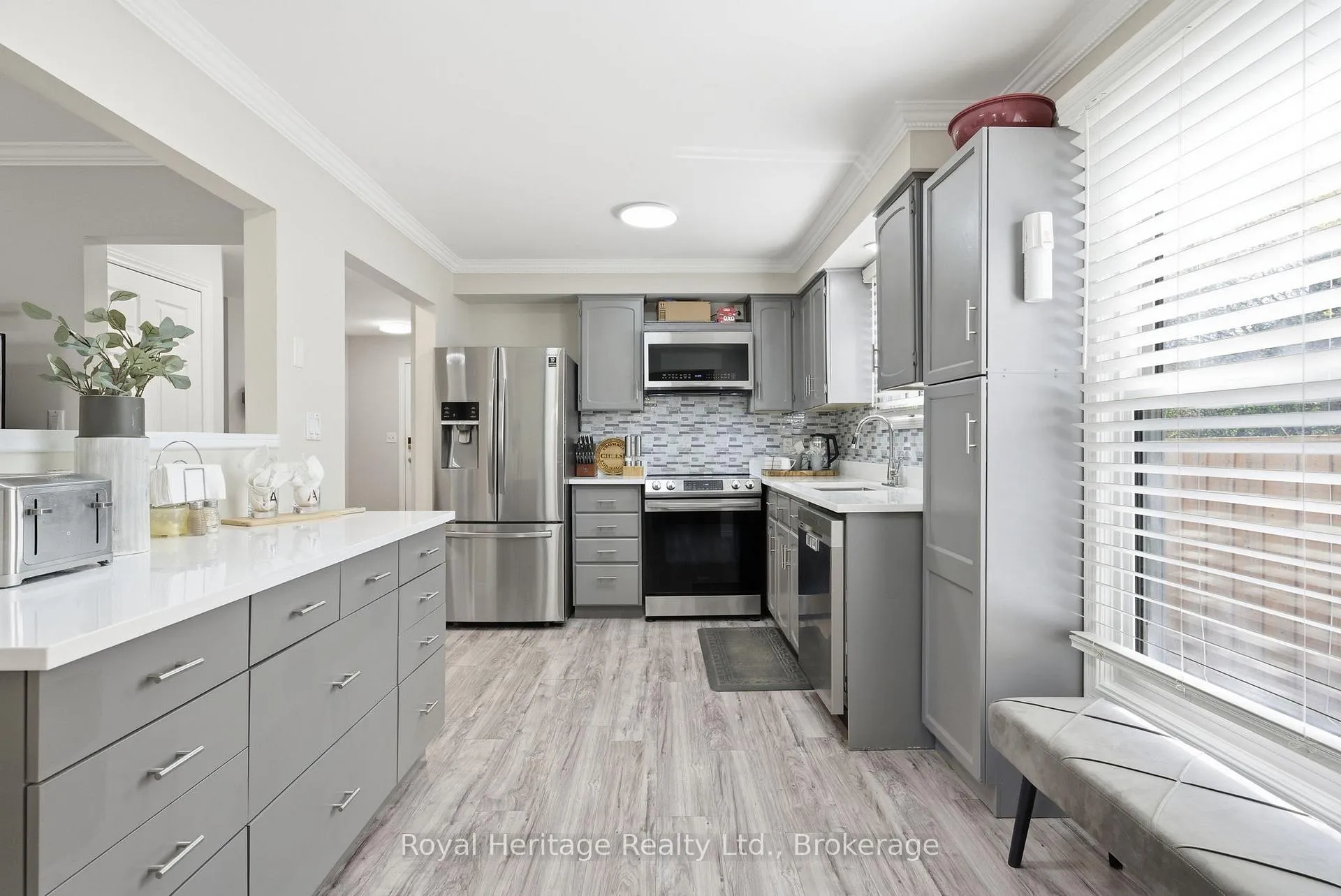 Photo 9 of 24 Summerlea Court, Clarington, Courtice — HOMEH