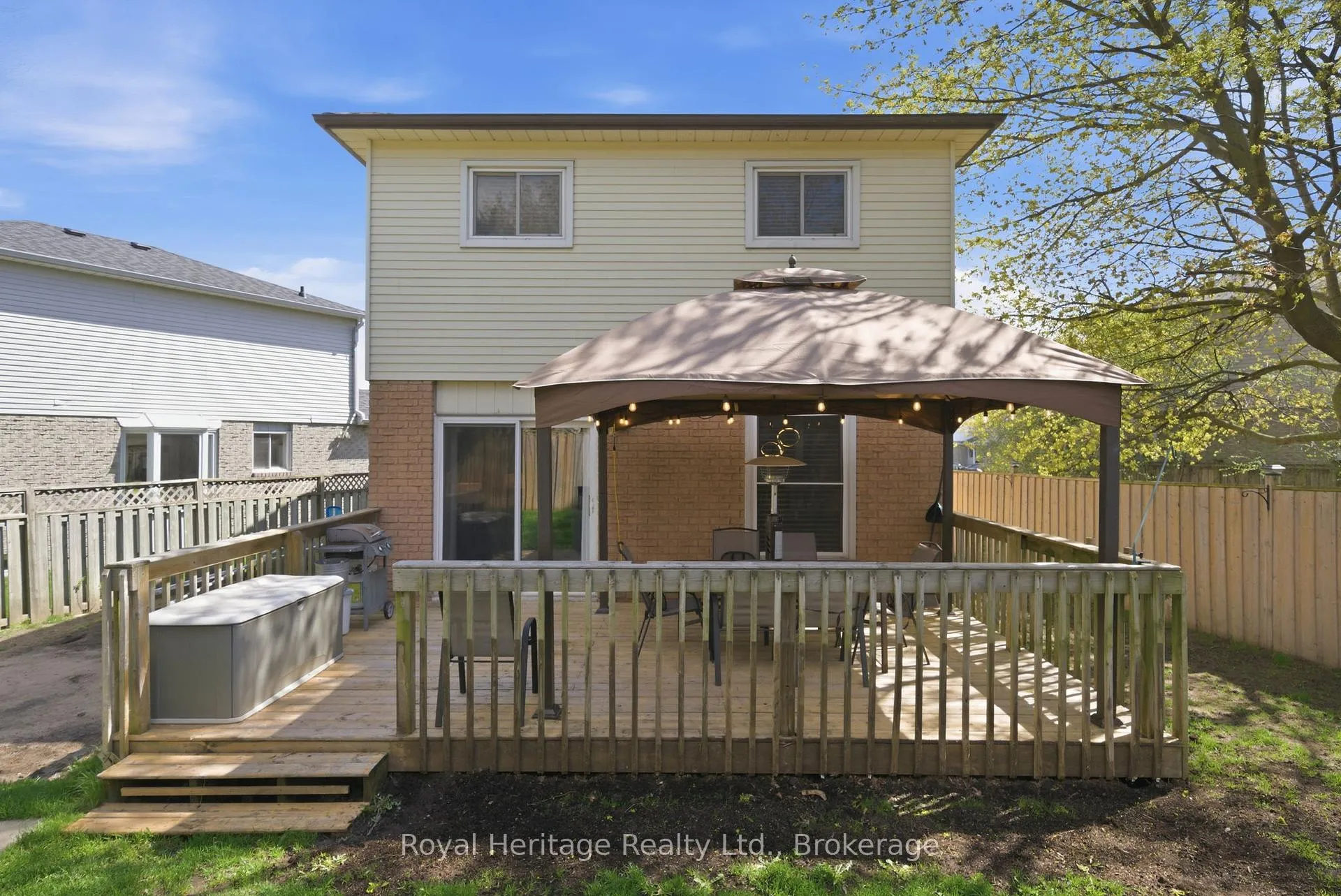 Photo 19 of 24 Summerlea Court, Clarington, Courtice — HOMEH