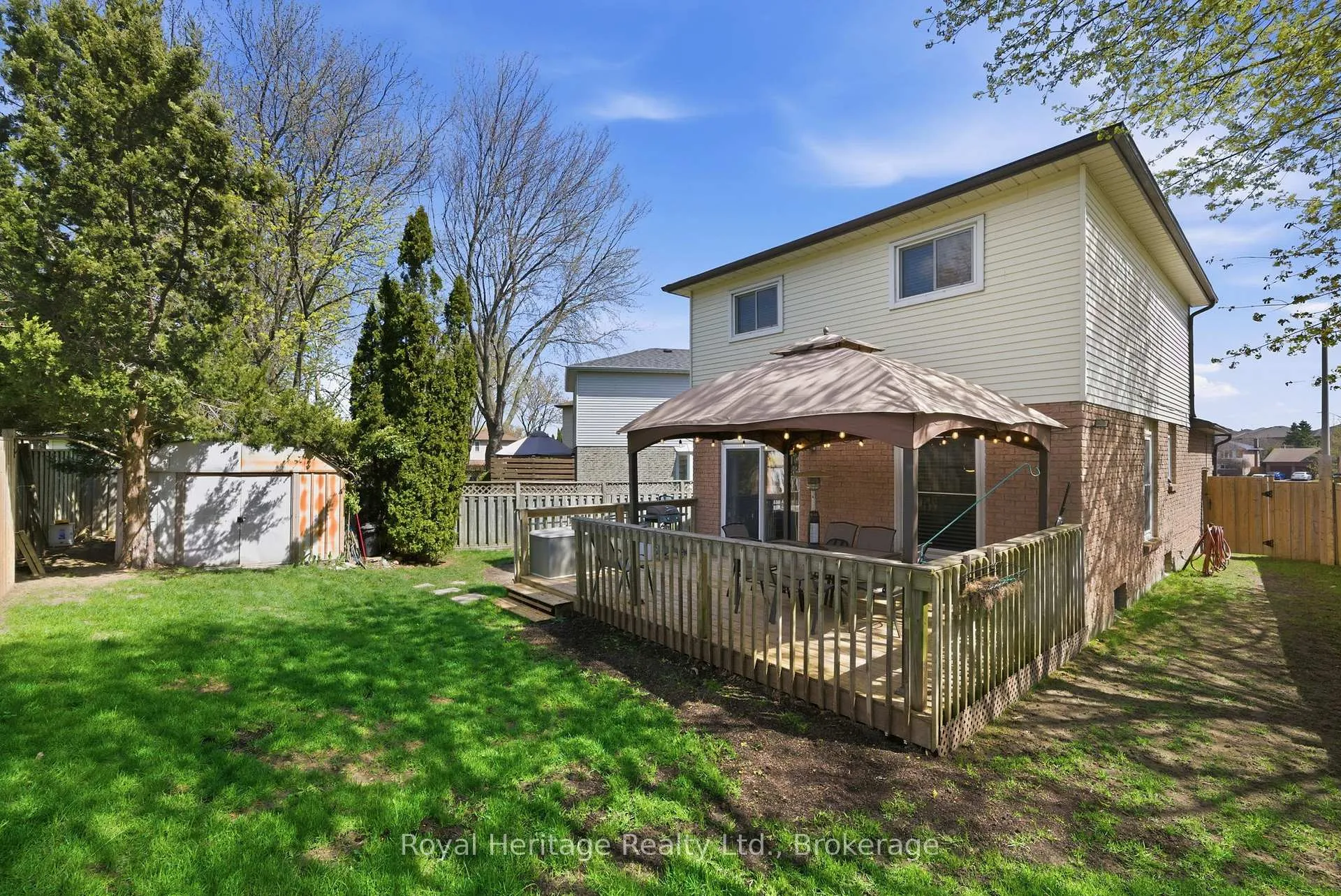 Photo 20 of 24 Summerlea Court, Clarington, Courtice — HOMEH