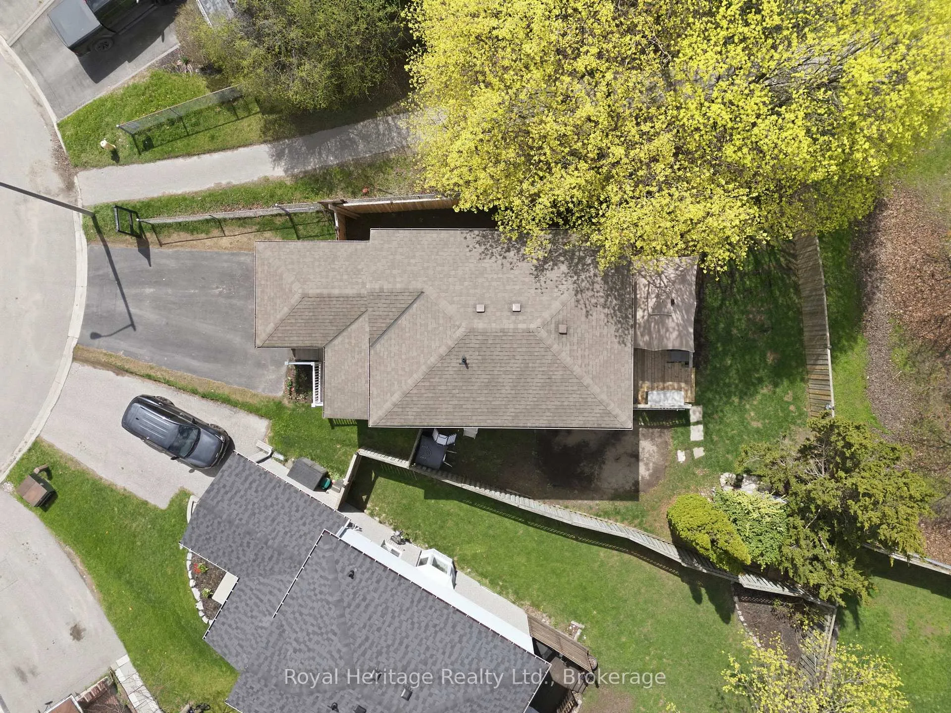 Photo 29 of 24 Summerlea Court, Clarington, Courtice — HOMEH