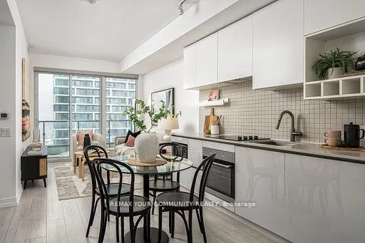 Photo 5 of Unit 4601, 5 Buttermill Avenue, Vaughan, Vaughan Corporate Centre — HOMEH