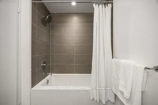 Photo 13 of Unit 4601, 5 Buttermill Avenue, Vaughan, Vaughan Corporate Centre — HOMEH