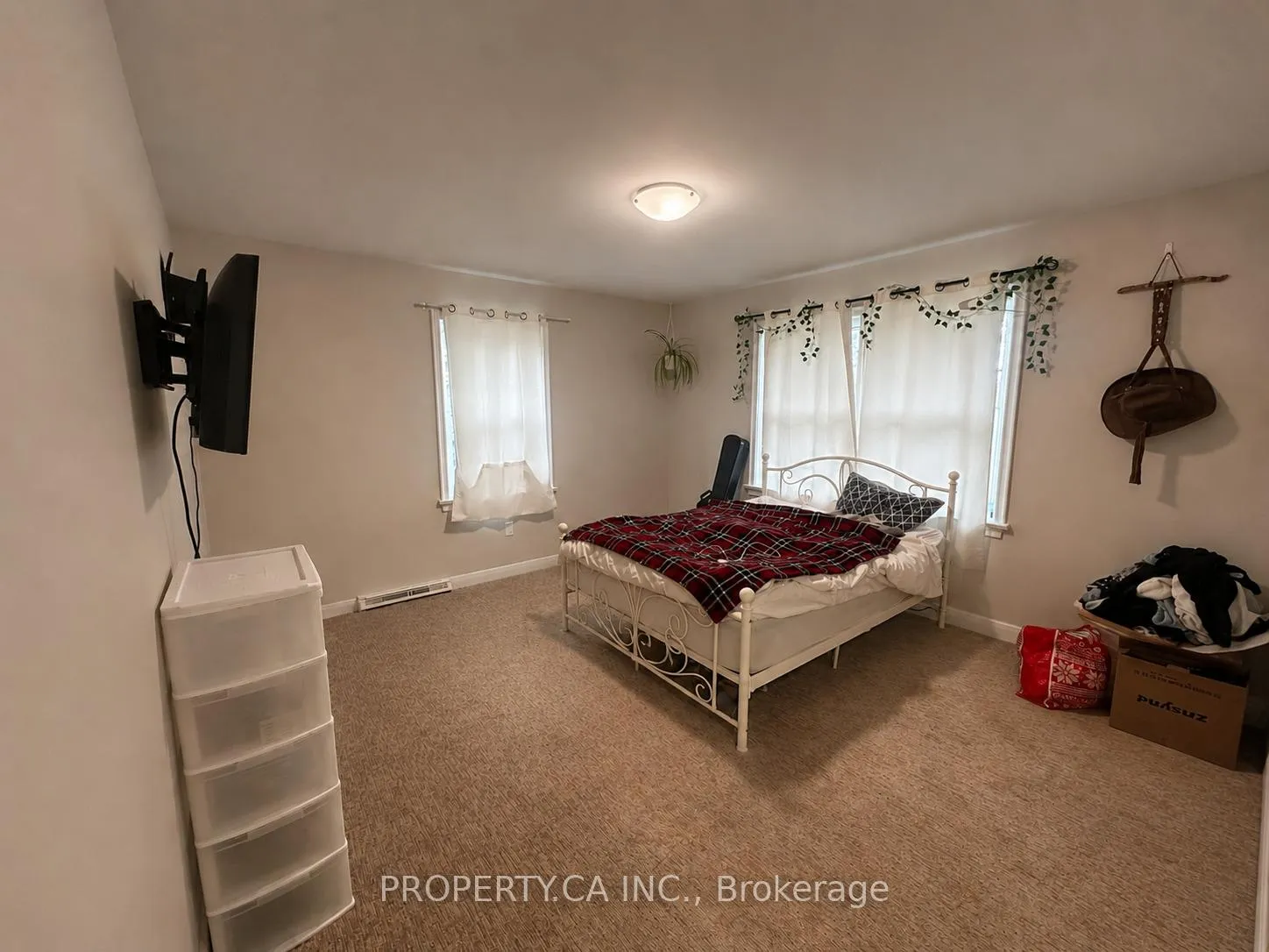Photo 8 of Unit Upper, 9 Garnet Road, Brantford — HOMEH