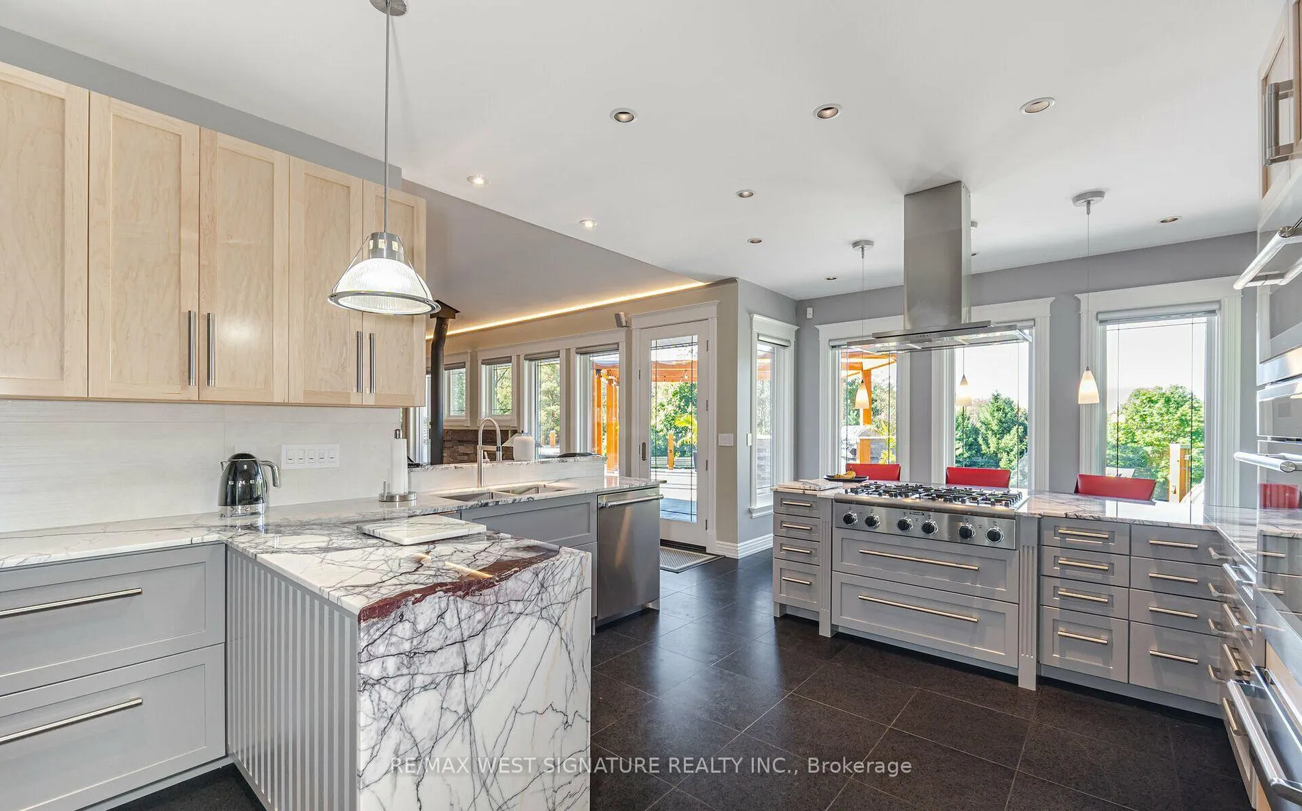 Photo 13 of 16070 Keele Street, King, Rural King — HOMEH