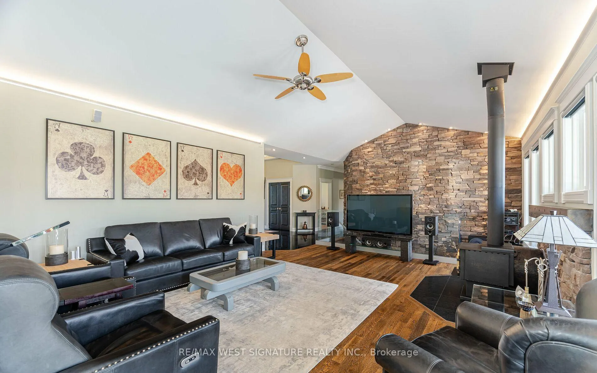 Photo 16 of 16070 Keele Street, King, Rural King — HOMEH