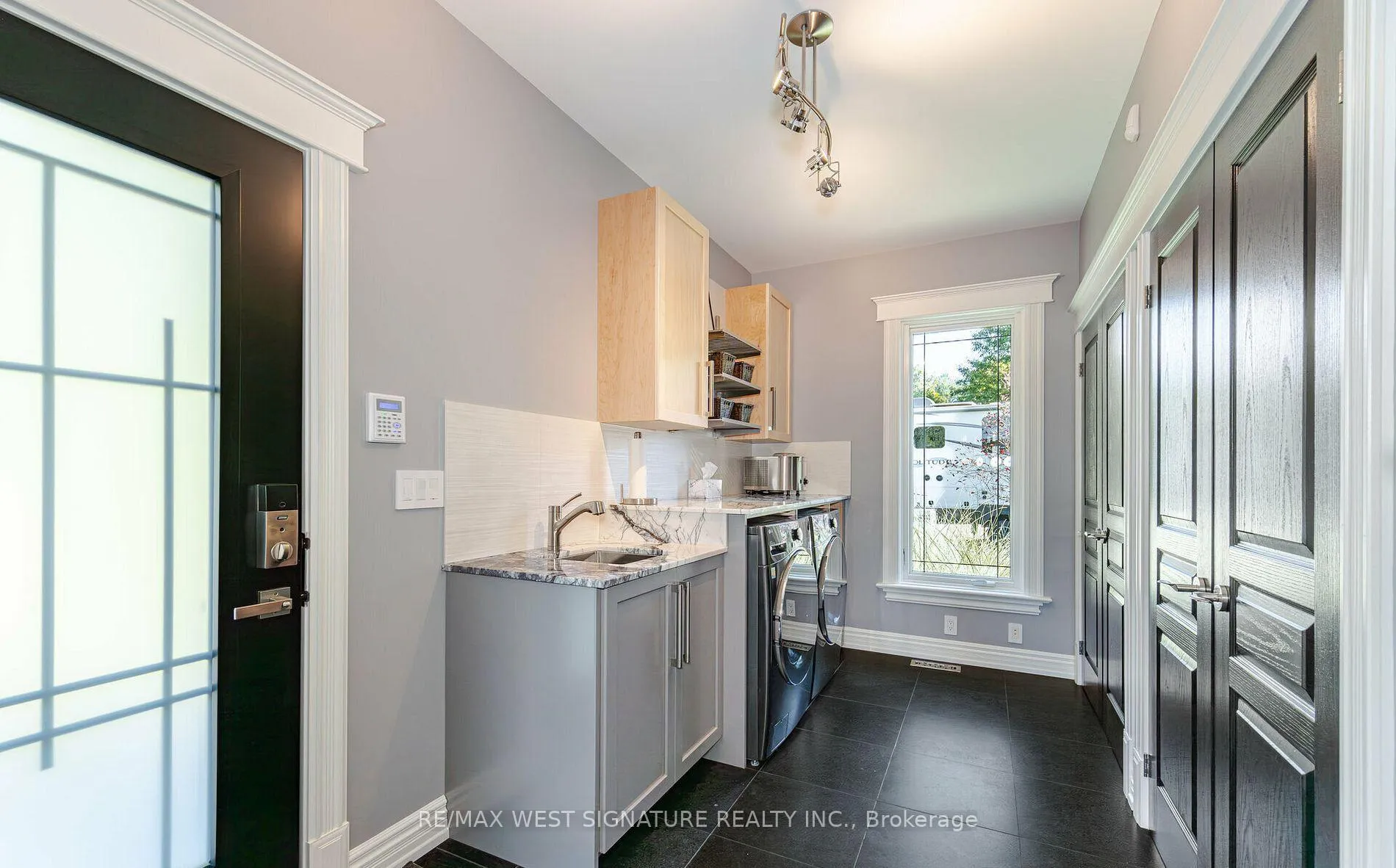 Photo 25 of 16070 Keele Street, King, Rural King — HOMEH