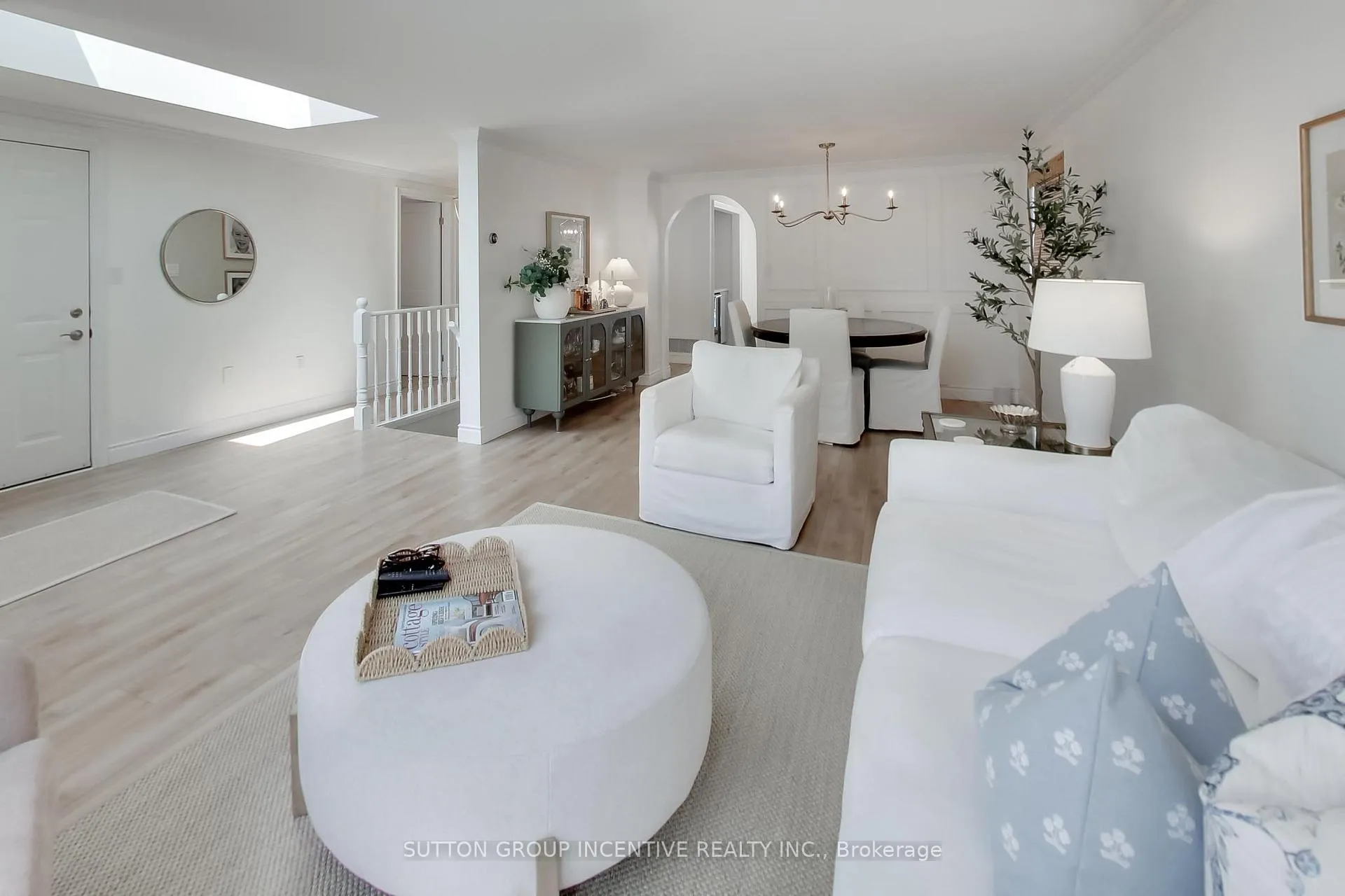 Photo 8 of 161 Columbia Road, Barrie, Holly — HOMEH