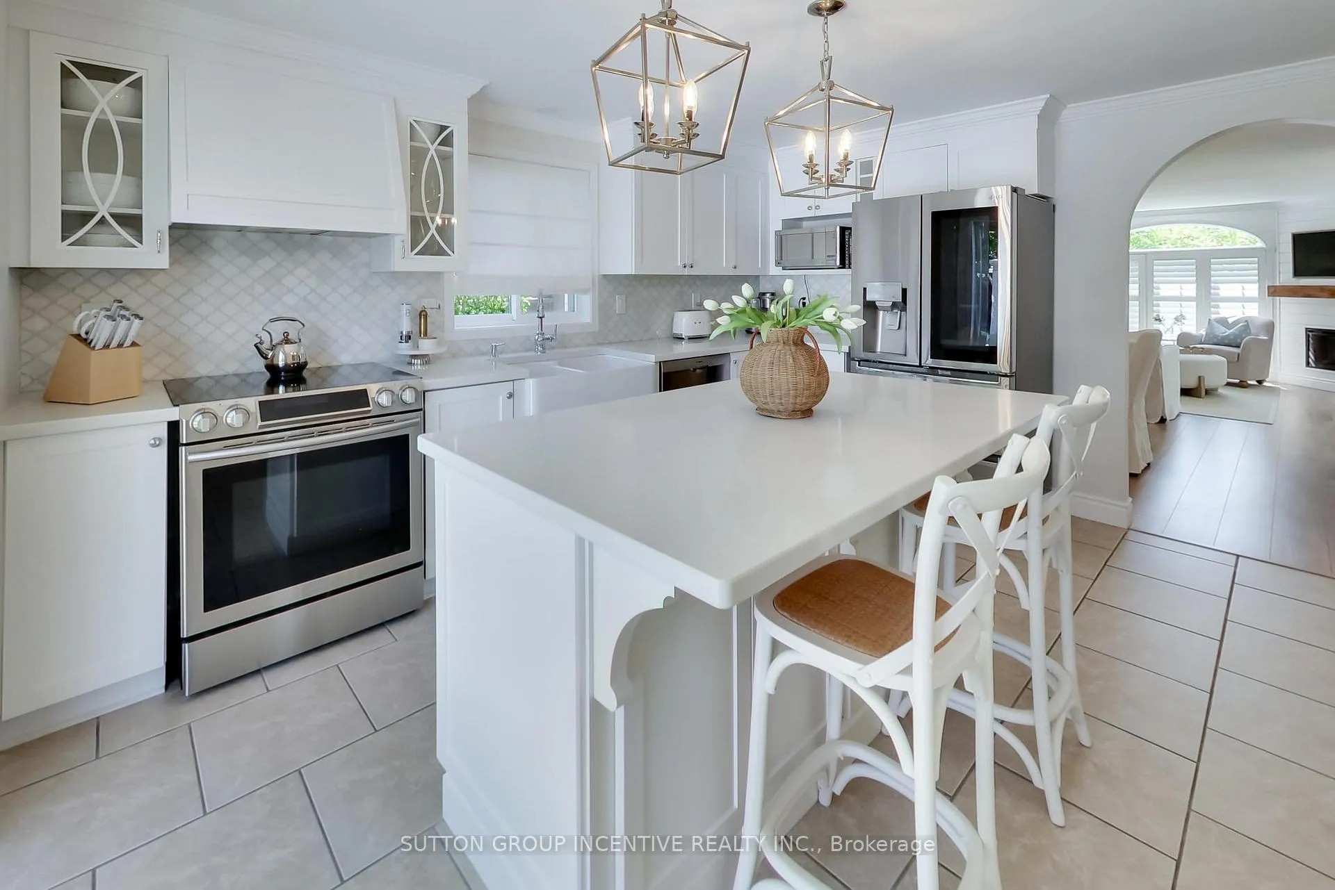 Photo 12 of 161 Columbia Road, Barrie, Holly — HOMEH