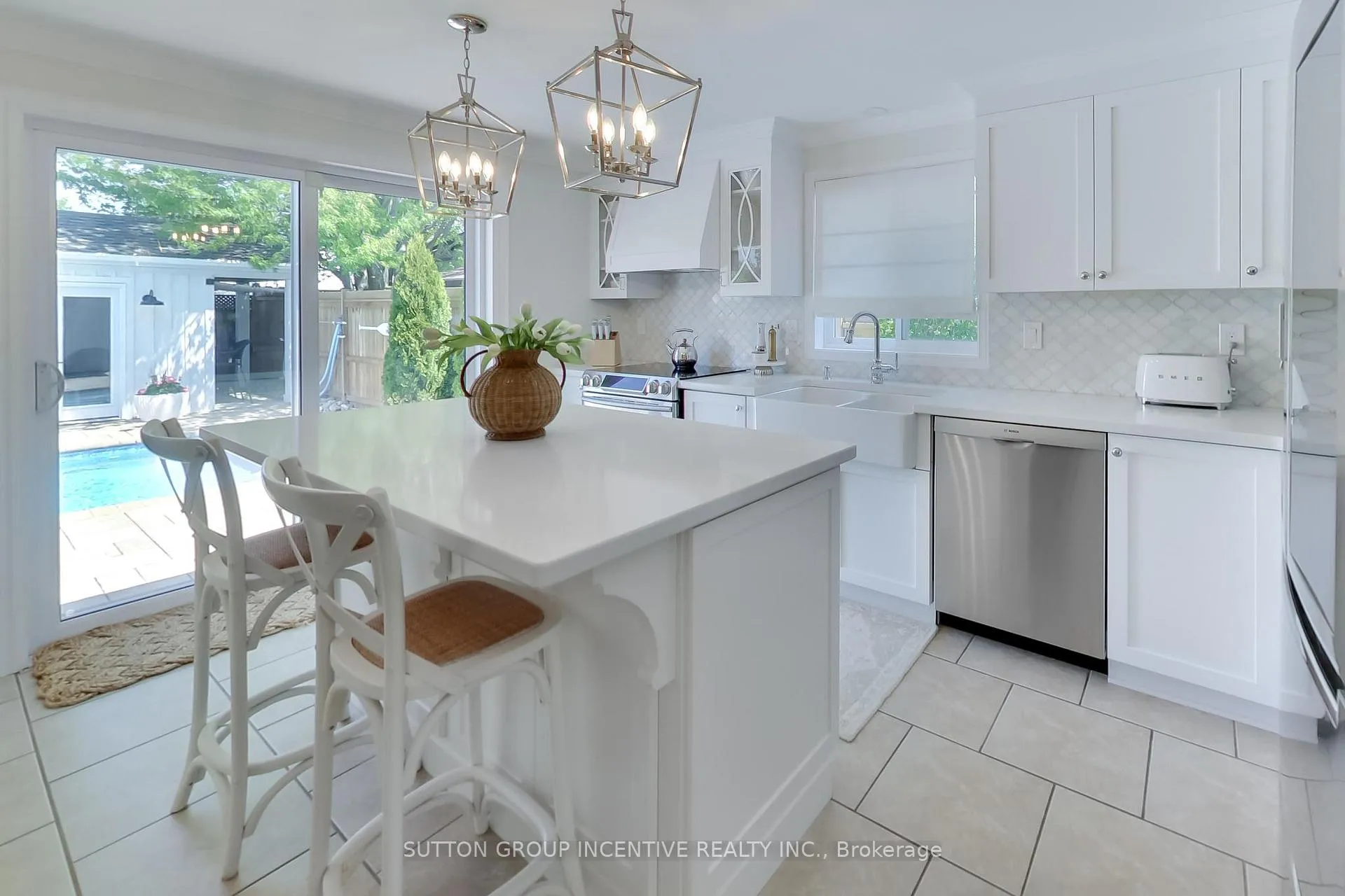 Photo 14 of 161 Columbia Road, Barrie, Holly — HOMEH