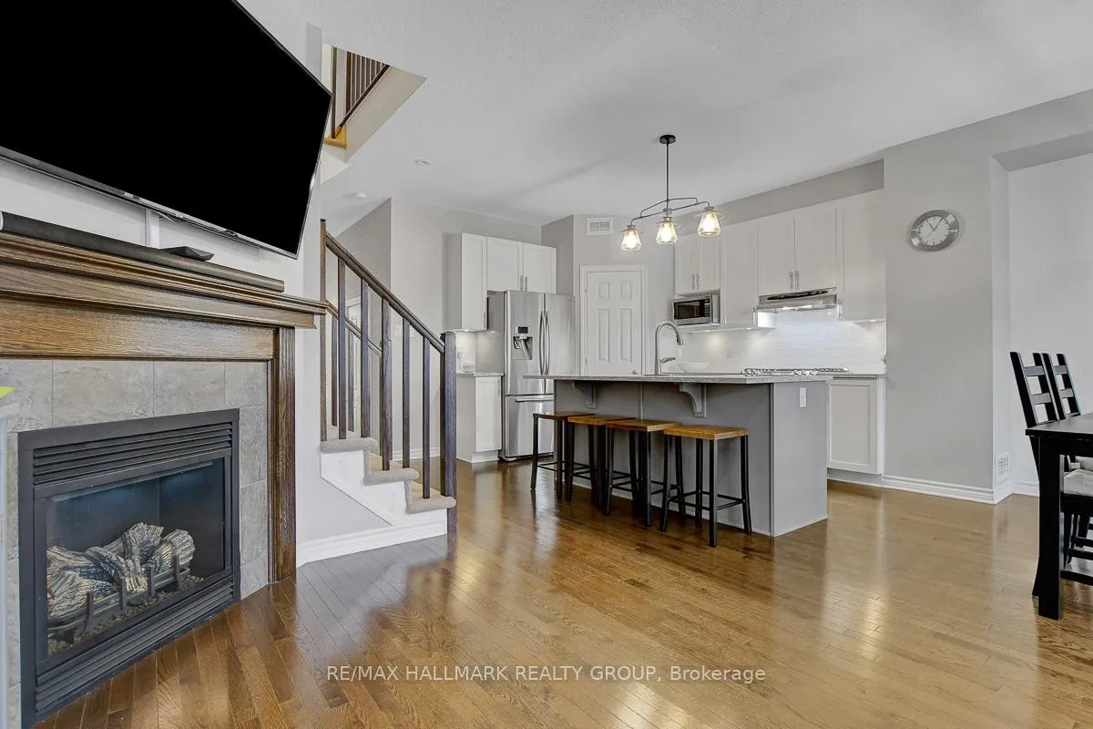 Photo 6 of 729 Hazelnut Crescent, Ottawa, Blossom Park/Kemp Park/Findlay Creek — HOMEH