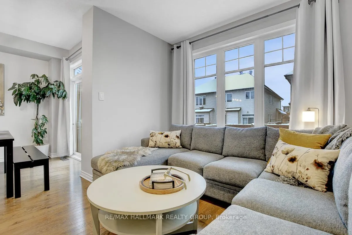 Photo 11 of 729 Hazelnut Crescent, Ottawa, Blossom Park/Kemp Park/Findlay Creek — HOMEH