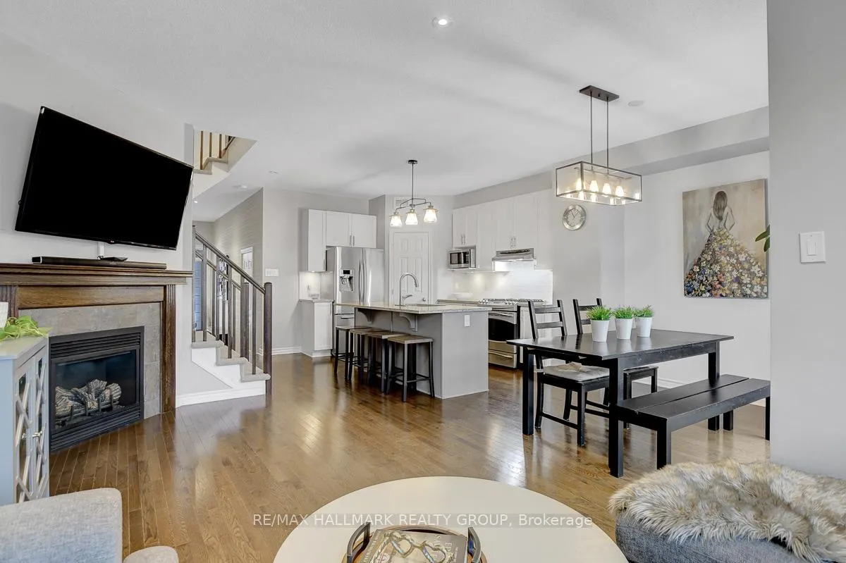 Photo 12 of 729 Hazelnut Crescent, Ottawa, Blossom Park/Kemp Park/Findlay Creek — HOMEH