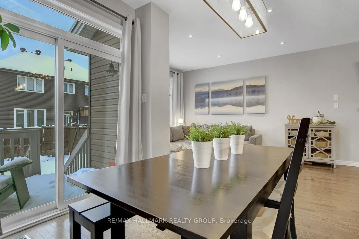 Photo 15 of 729 Hazelnut Crescent, Ottawa, Blossom Park/Kemp Park/Findlay Creek — HOMEH