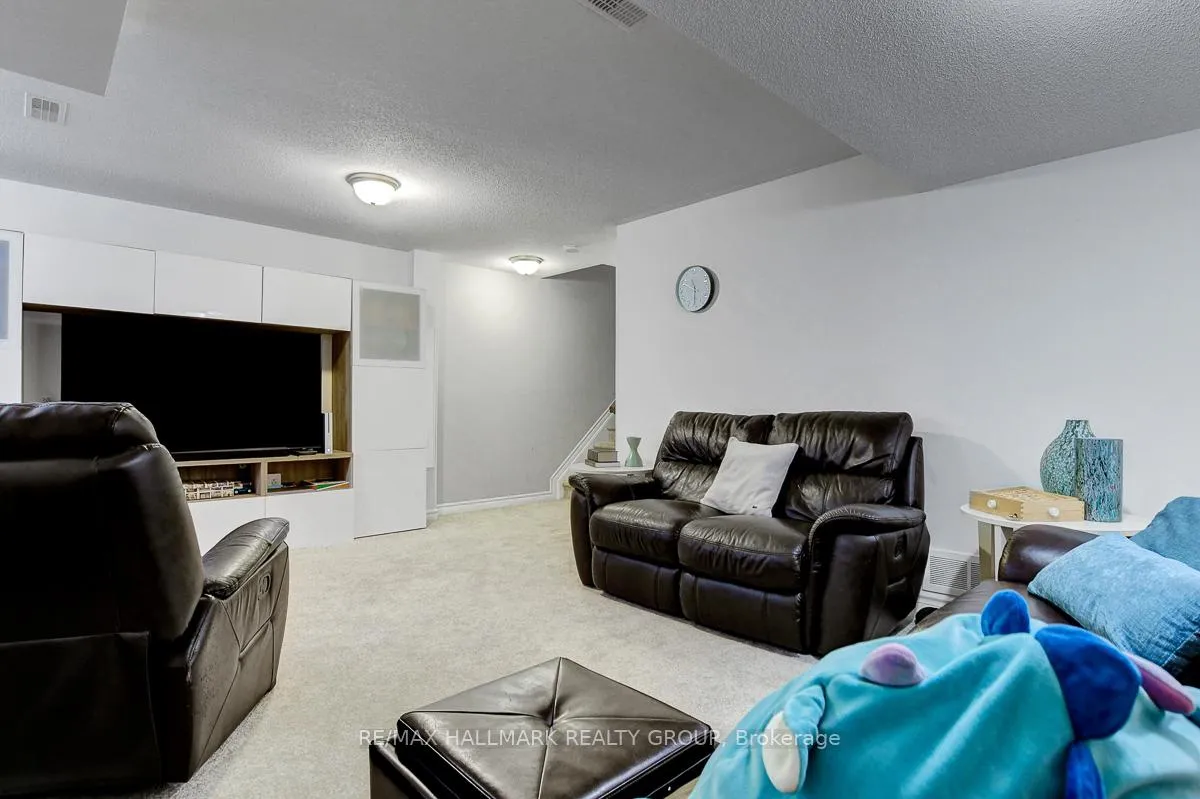 Photo 40 of 729 Hazelnut Crescent, Ottawa, Blossom Park/Kemp Park/Findlay Creek — HOMEH