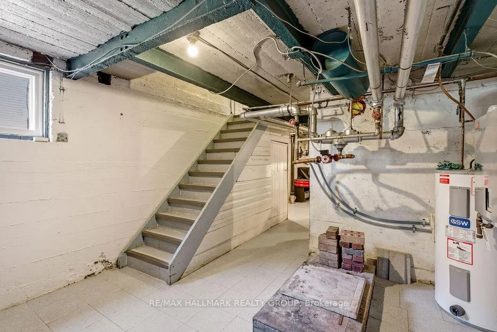 Photo 34 of 379 Hamilton Avenue S, Ottawa, Civic Hospital — HOMEH