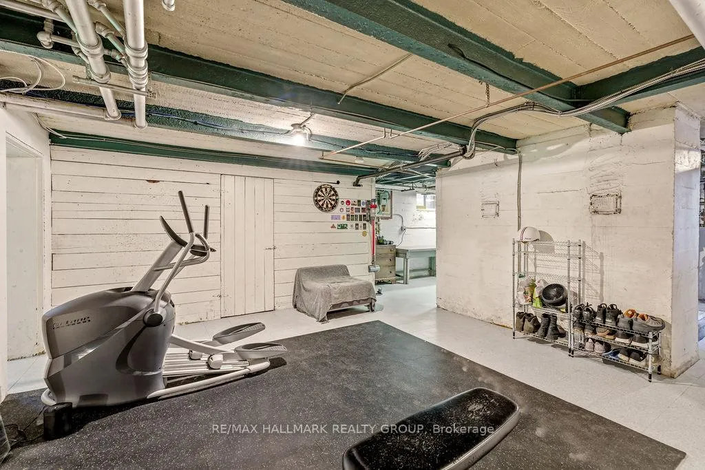 Photo 37 of 379 Hamilton Avenue S, Ottawa, Civic Hospital — HOMEH