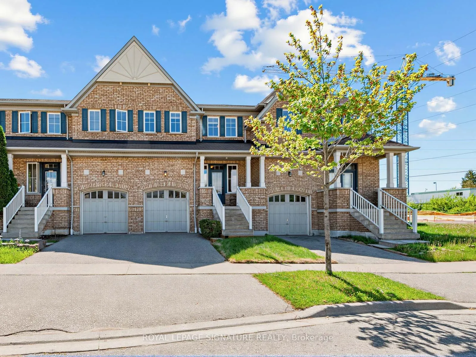 Front of 32 Clarepark Court