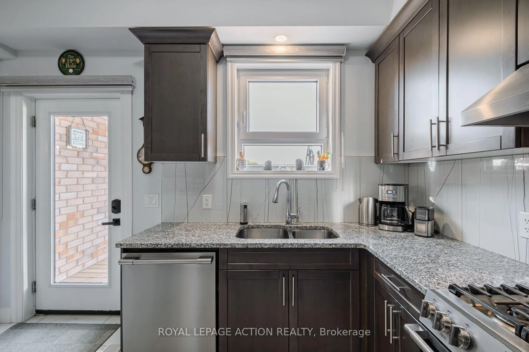 Photo 14 of 87 Grandville Circle, Brant, Paris — HOMEH