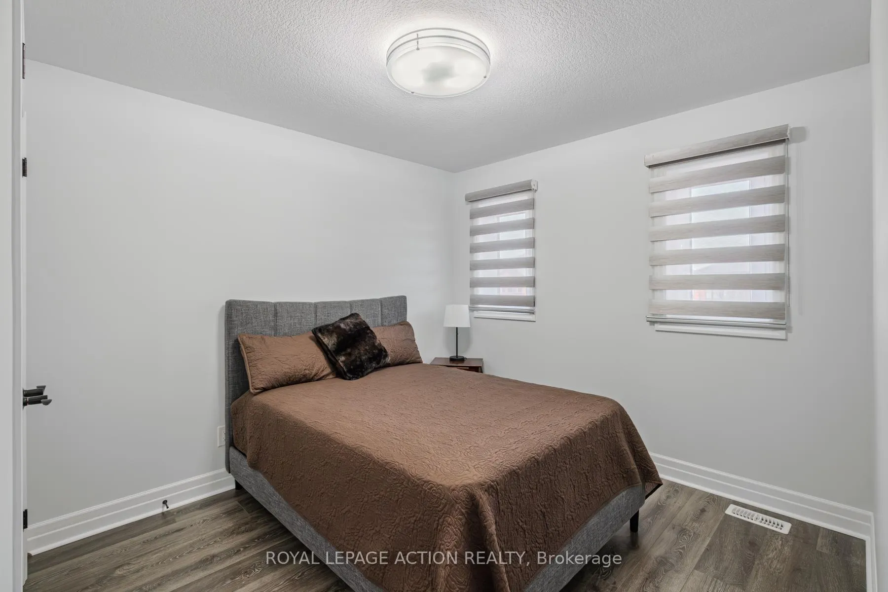 Photo 17 of 87 Grandville Circle, Brant, Paris — HOMEH