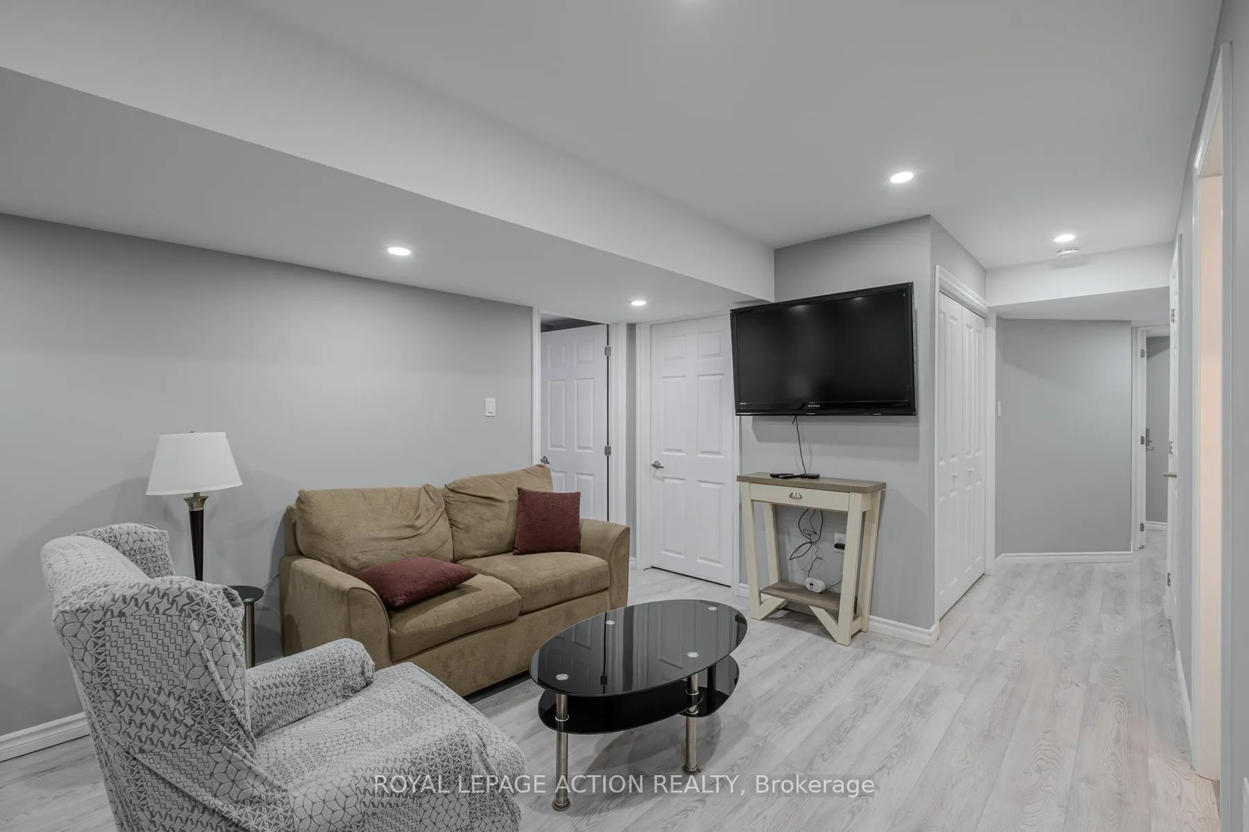 Photo 31 of 87 Grandville Circle, Brant, Paris — HOMEH