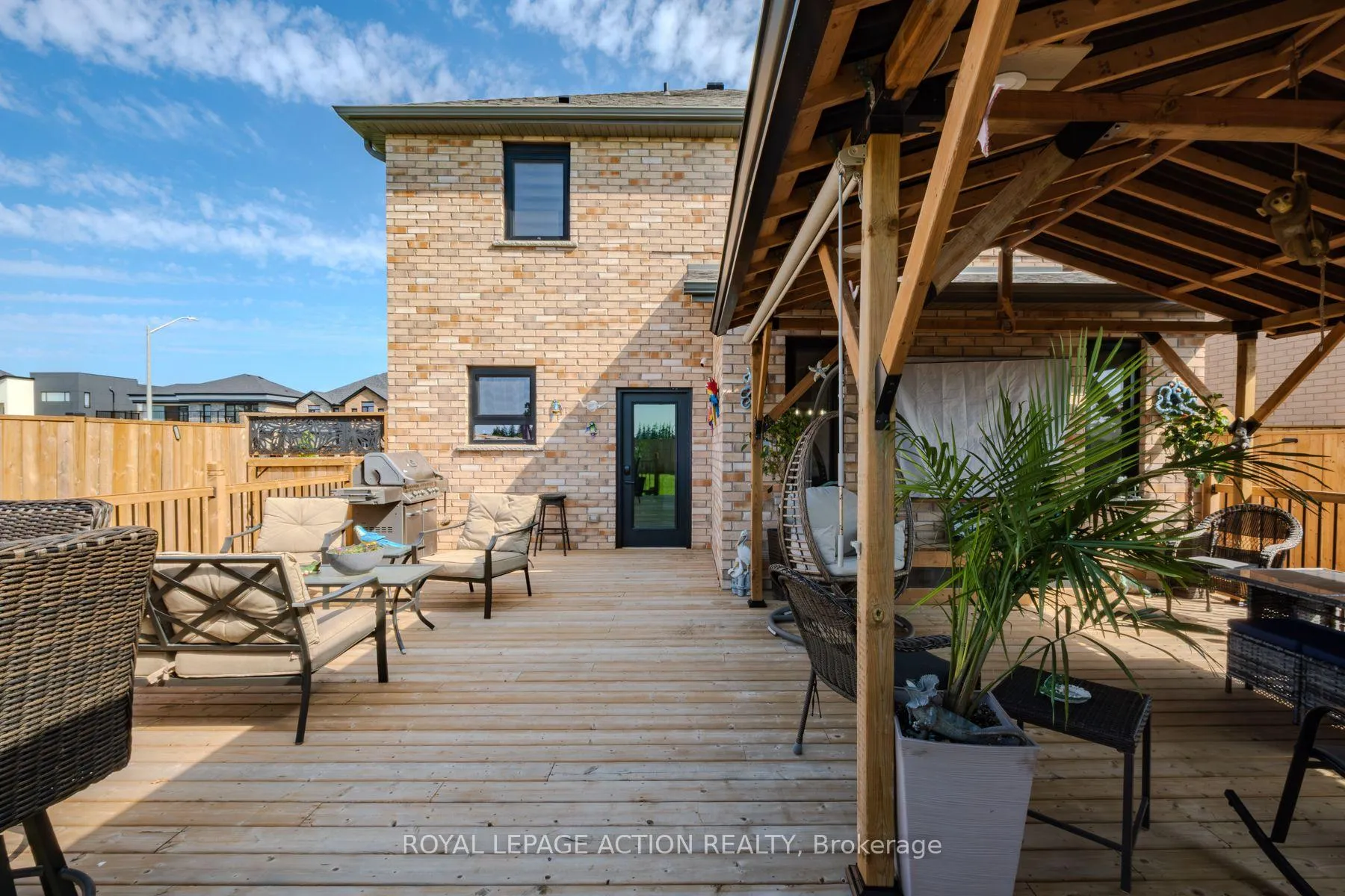 Photo 39 of 87 Grandville Circle, Brant, Paris — HOMEH