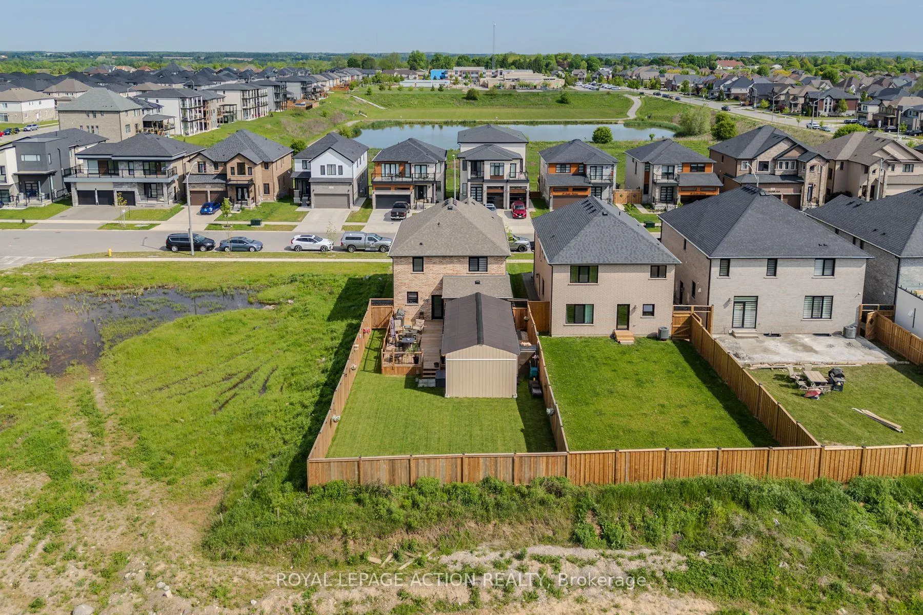 Photo 45 of 87 Grandville Circle, Brant, Paris — HOMEH