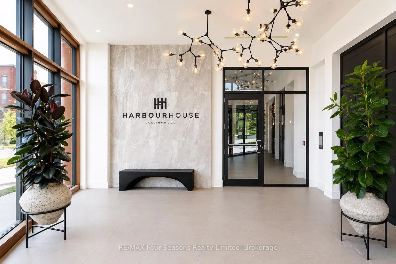 Photo 3 of Unit 406, 31 Huron Street, Collingwood — HOMEH