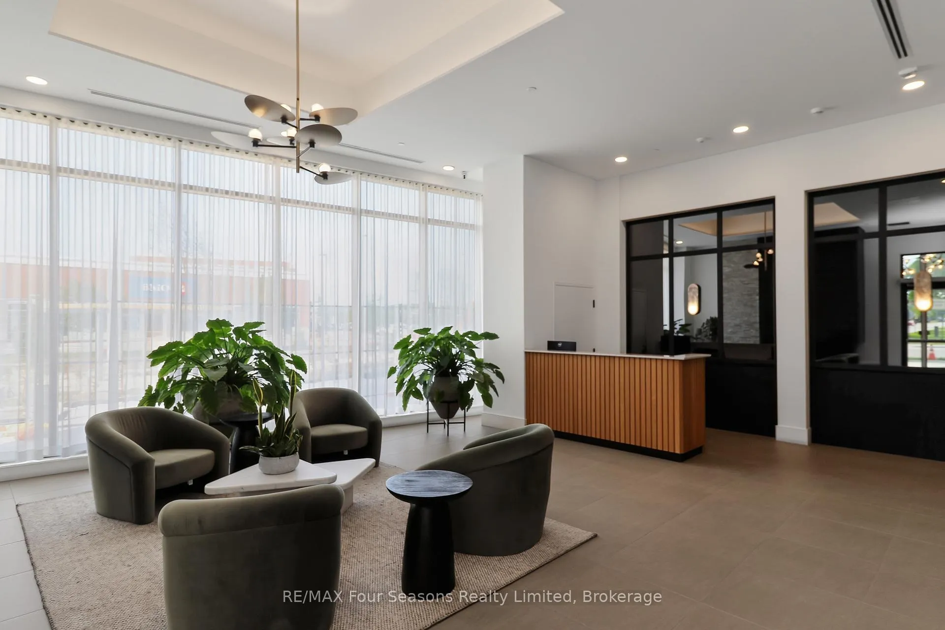 Photo 4 of Unit 406, 31 Huron Street, Collingwood — HOMEH