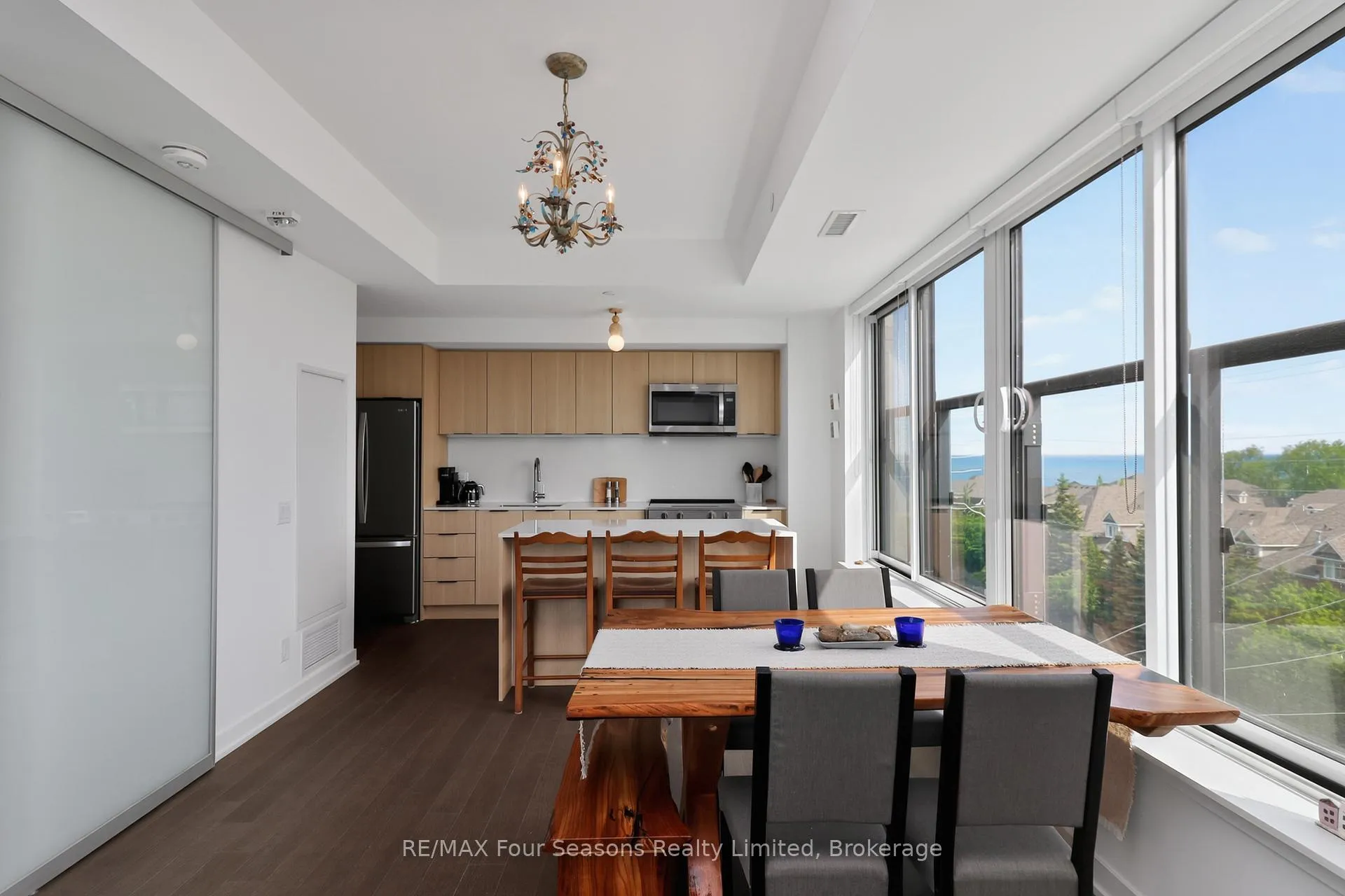 Photo 9 of Unit 406, 31 Huron Street, Collingwood — HOMEH