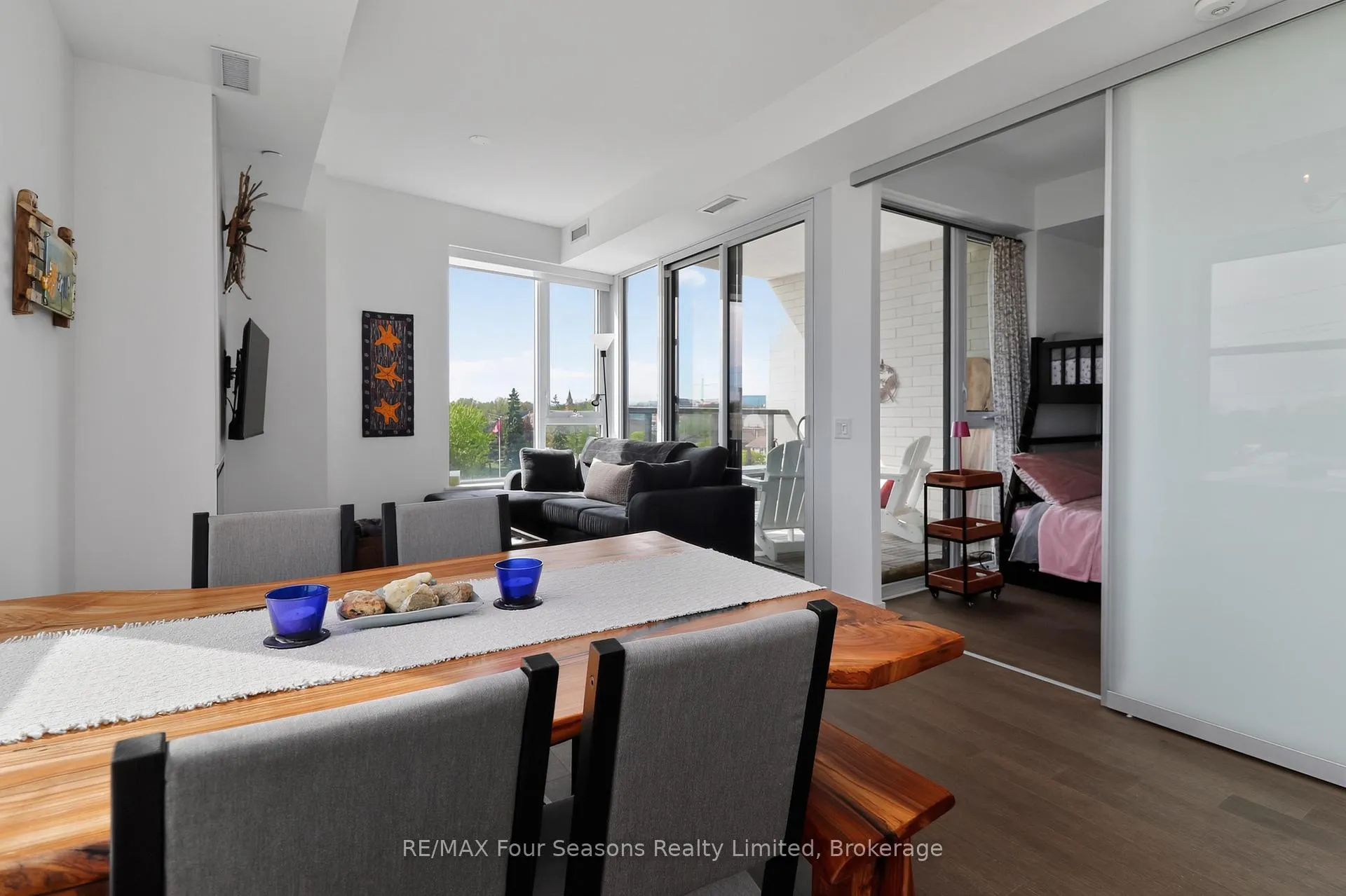 Photo 11 of Unit 406, 31 Huron Street, Collingwood — HOMEH