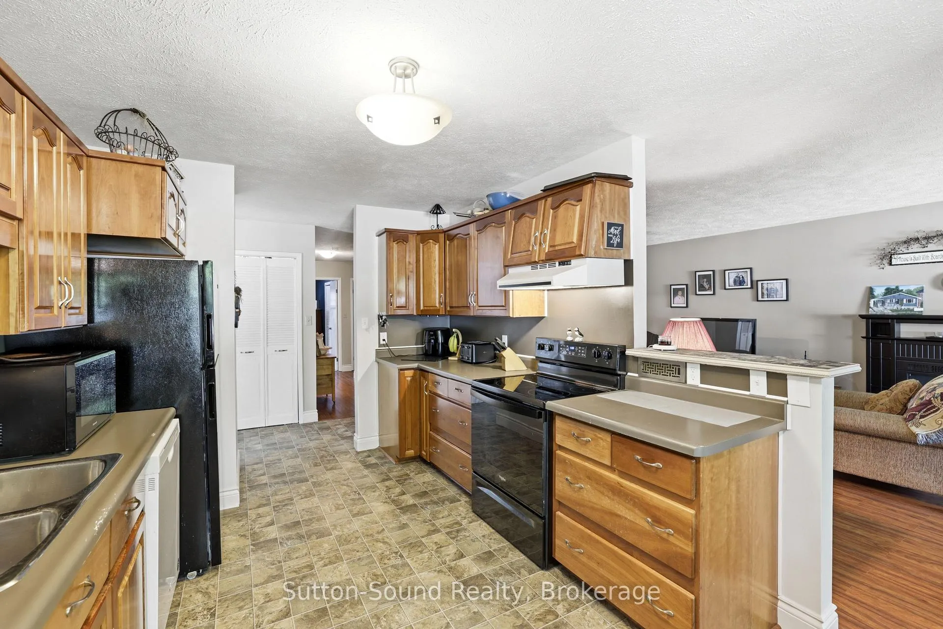 Photo 8 of 1565 7th Avenue E, Owen Sound — HOMEH